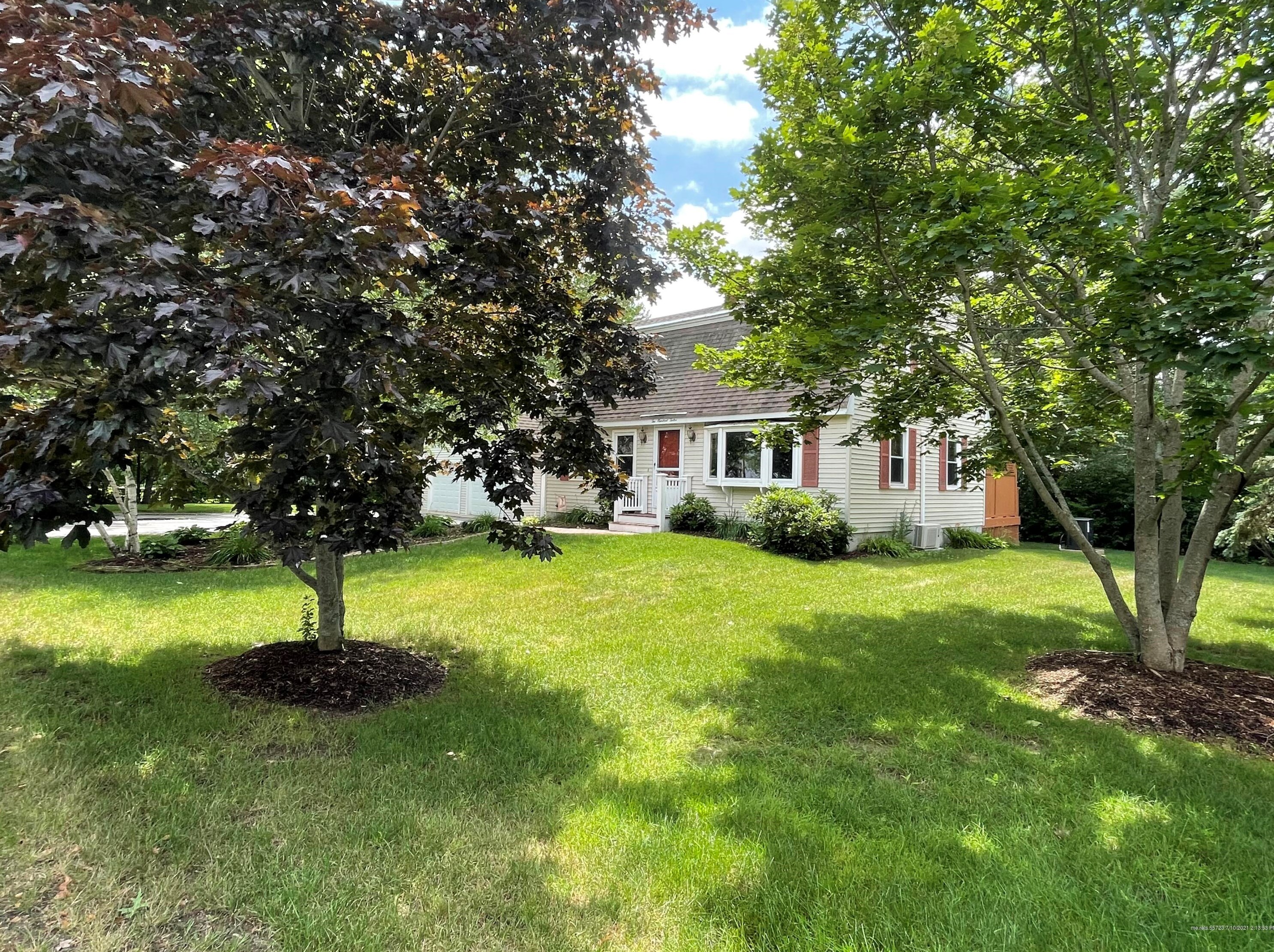 212 Prospect St, Westbrook ME  04092-2648 exterior