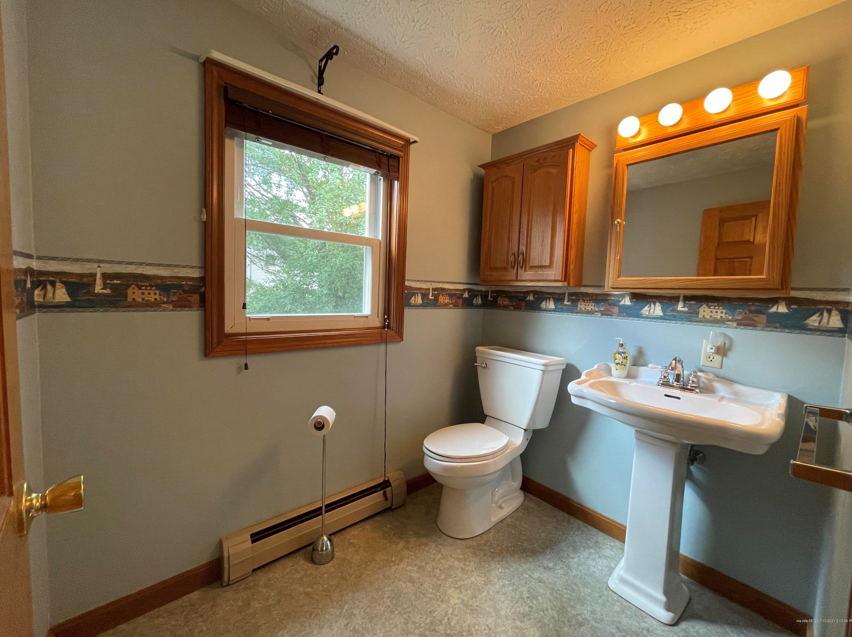 212 Prospect St, Westbrook ME  04092-2648 exterior