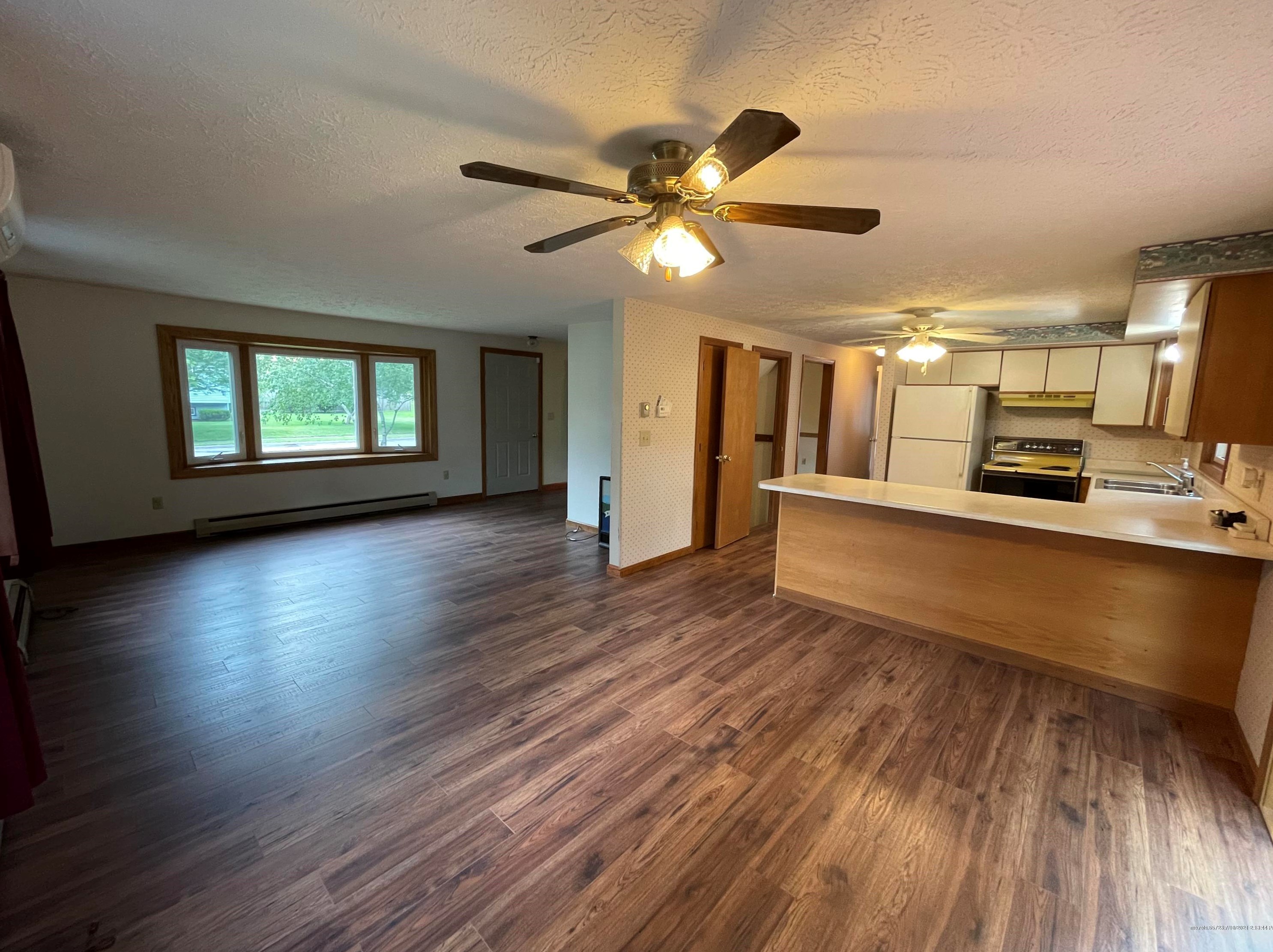 212 Prospect St, Westbrook ME  04092-2648 exterior