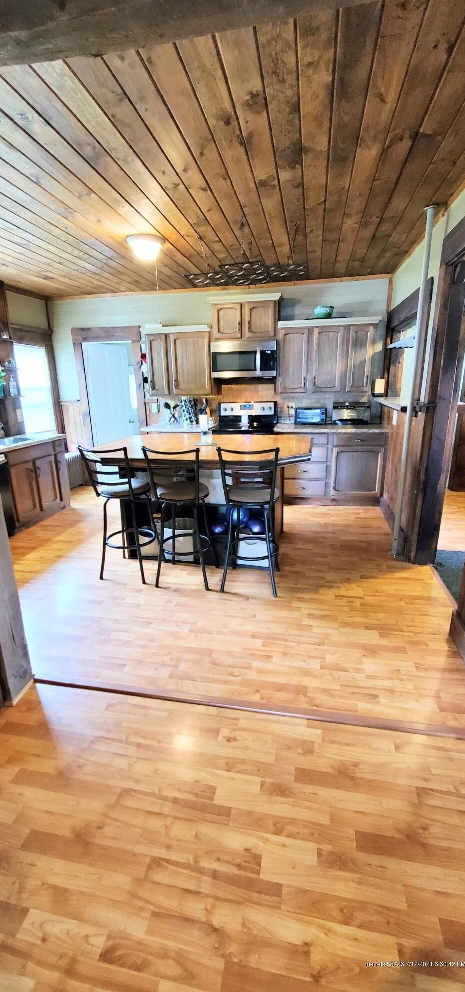 1073 Main St, Clinton ME  04927-3104 exterior