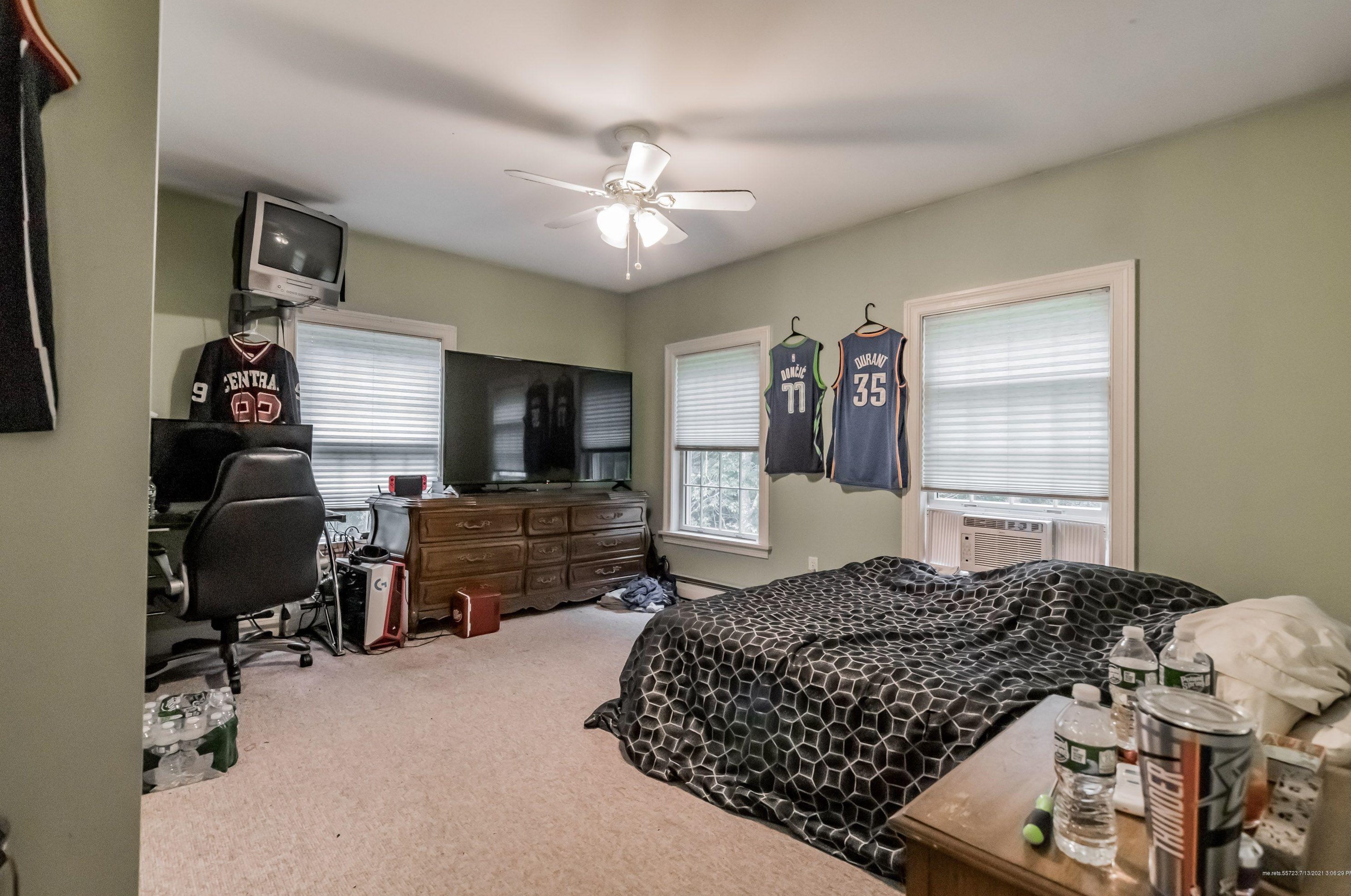 16 Heritage Ln, Windham ME  04062-4982 exterior