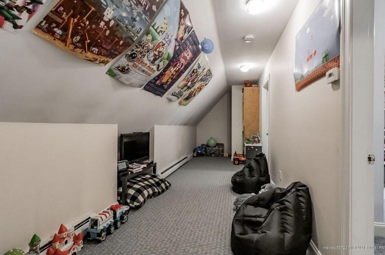 16 Heritage Ln, Windham ME  04062-4982 exterior