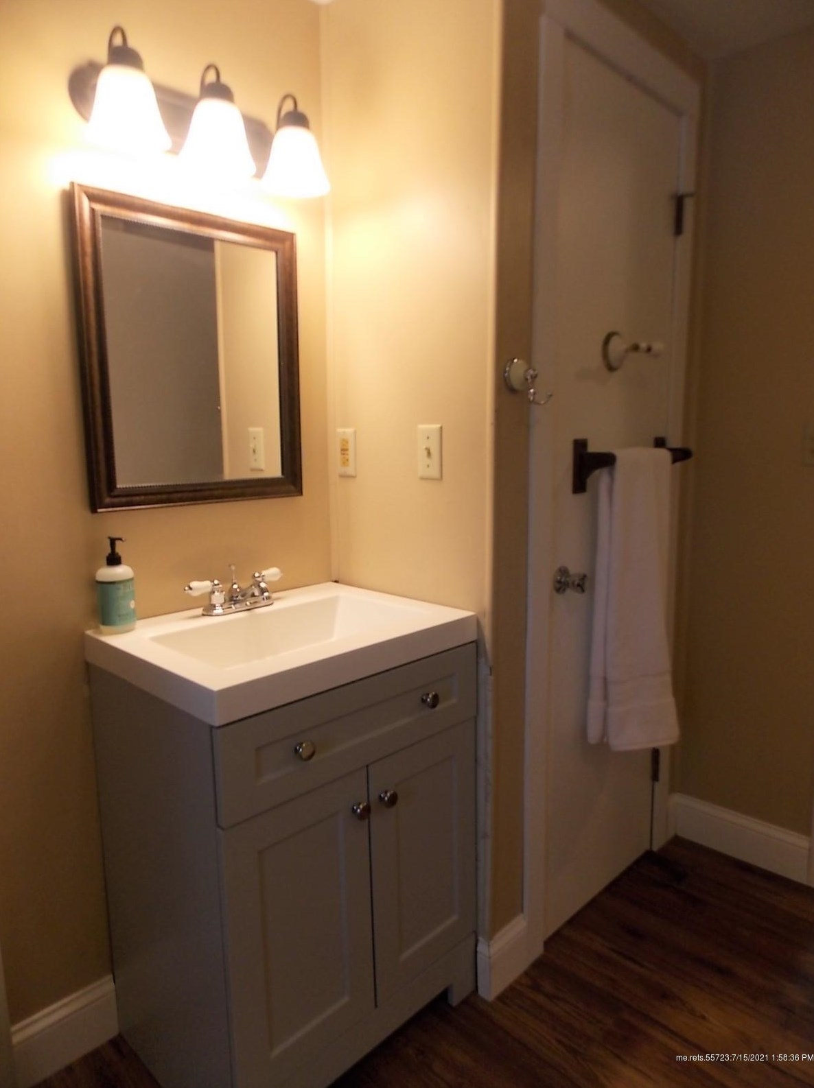 16 Main St, Starks ME  04911-3319 exterior