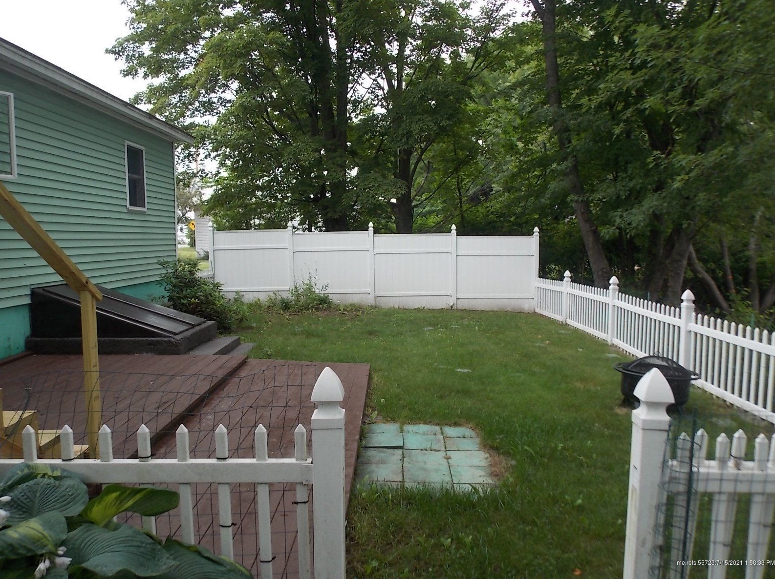 16 Main St, Starks ME  04911-3319 exterior