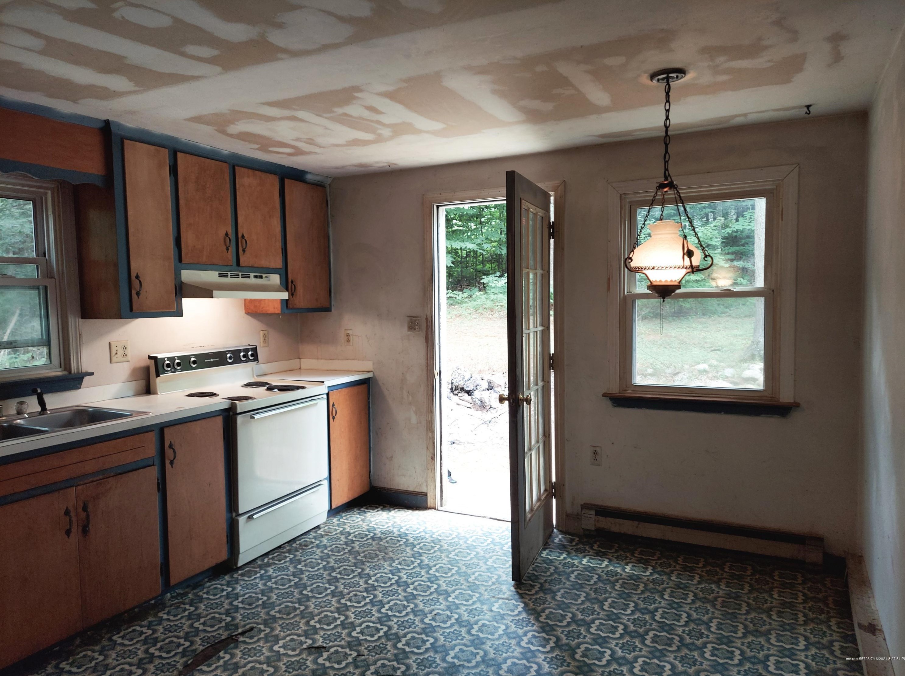 12 Hemlock Dr, Durham ME  04222-5106 exterior