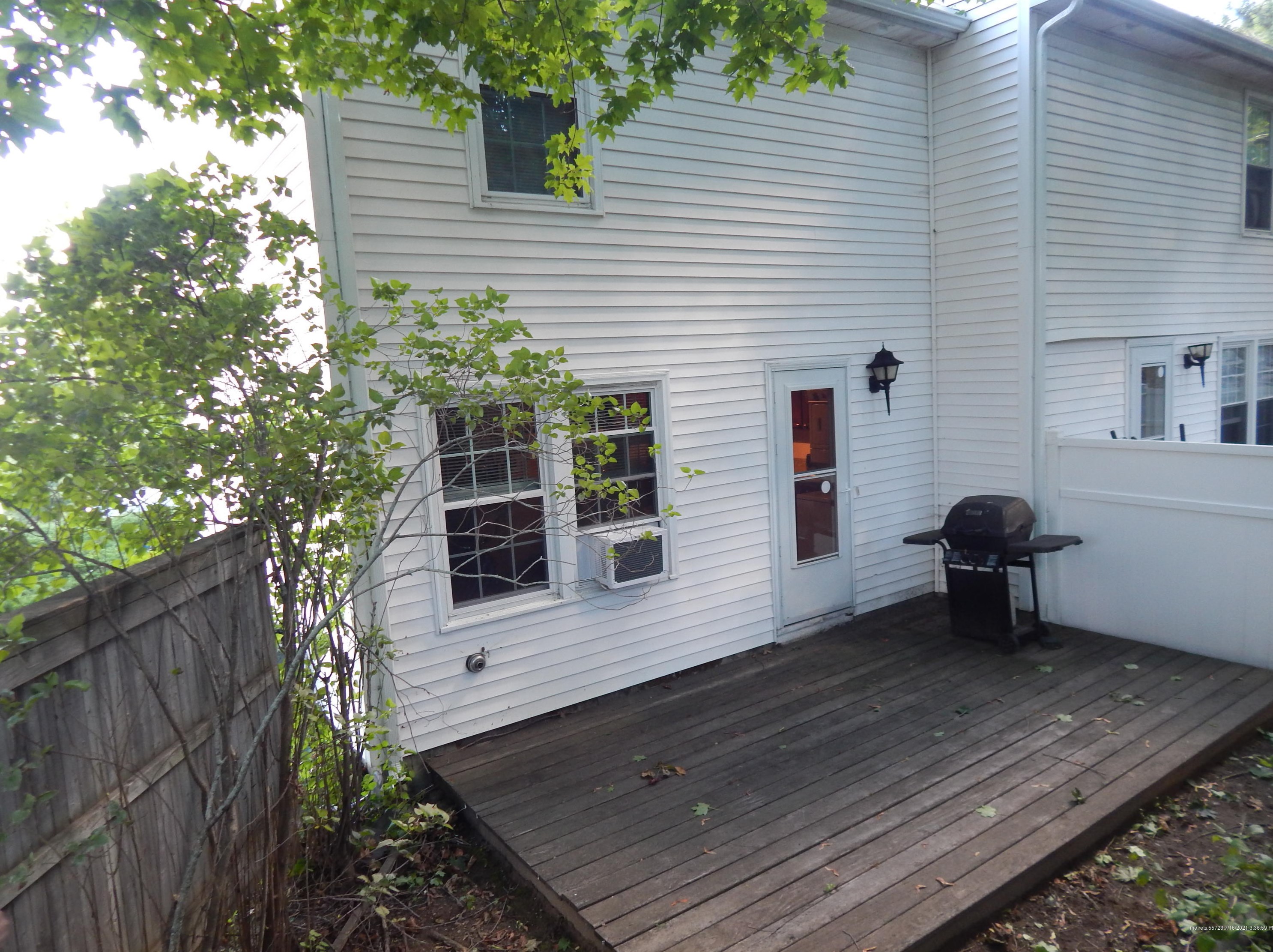 117 Sunset Ave, Portland ME 04106-6152 exterior