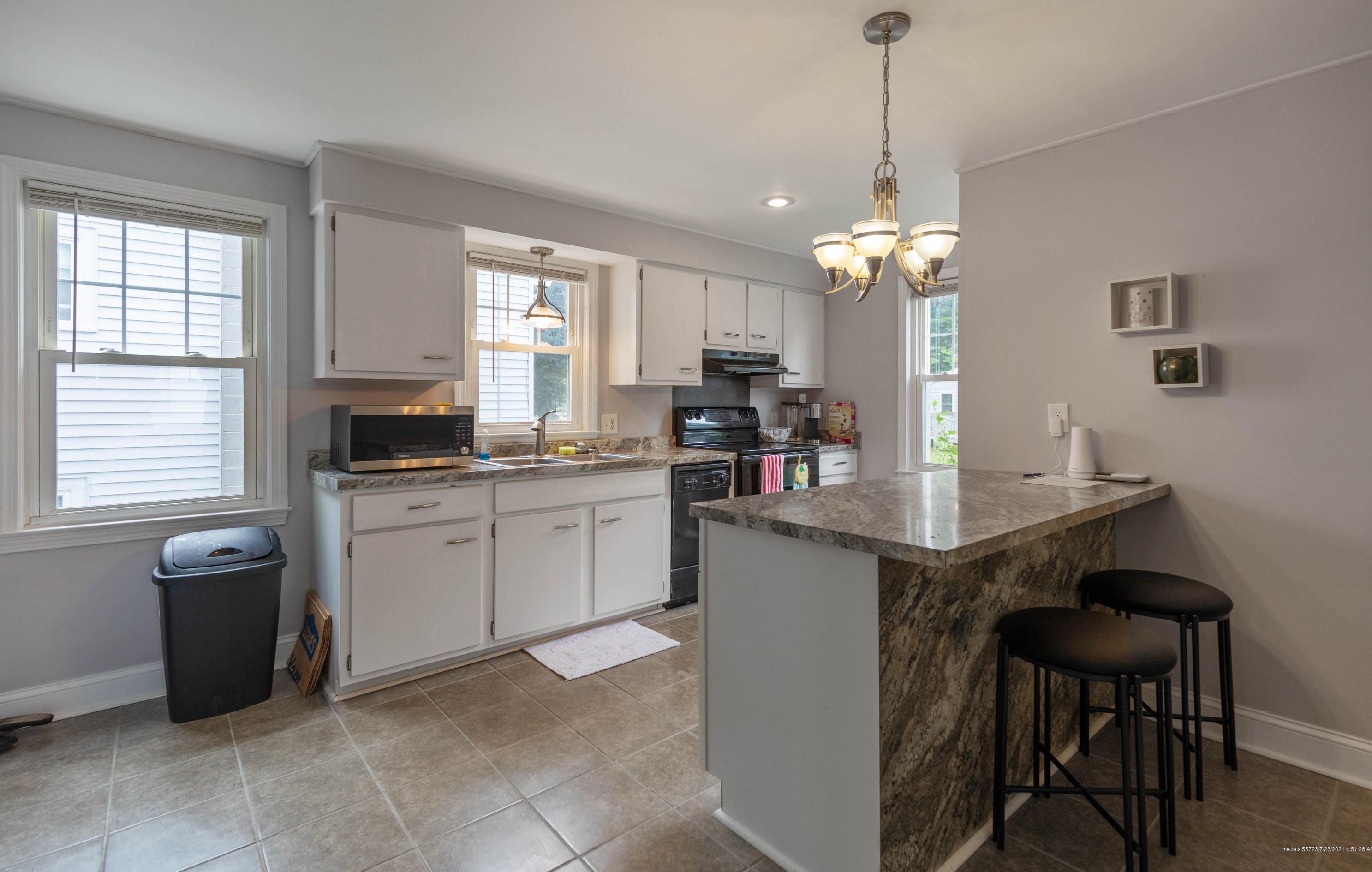 40 Hobart St, Portland ME  04102-2408 exterior