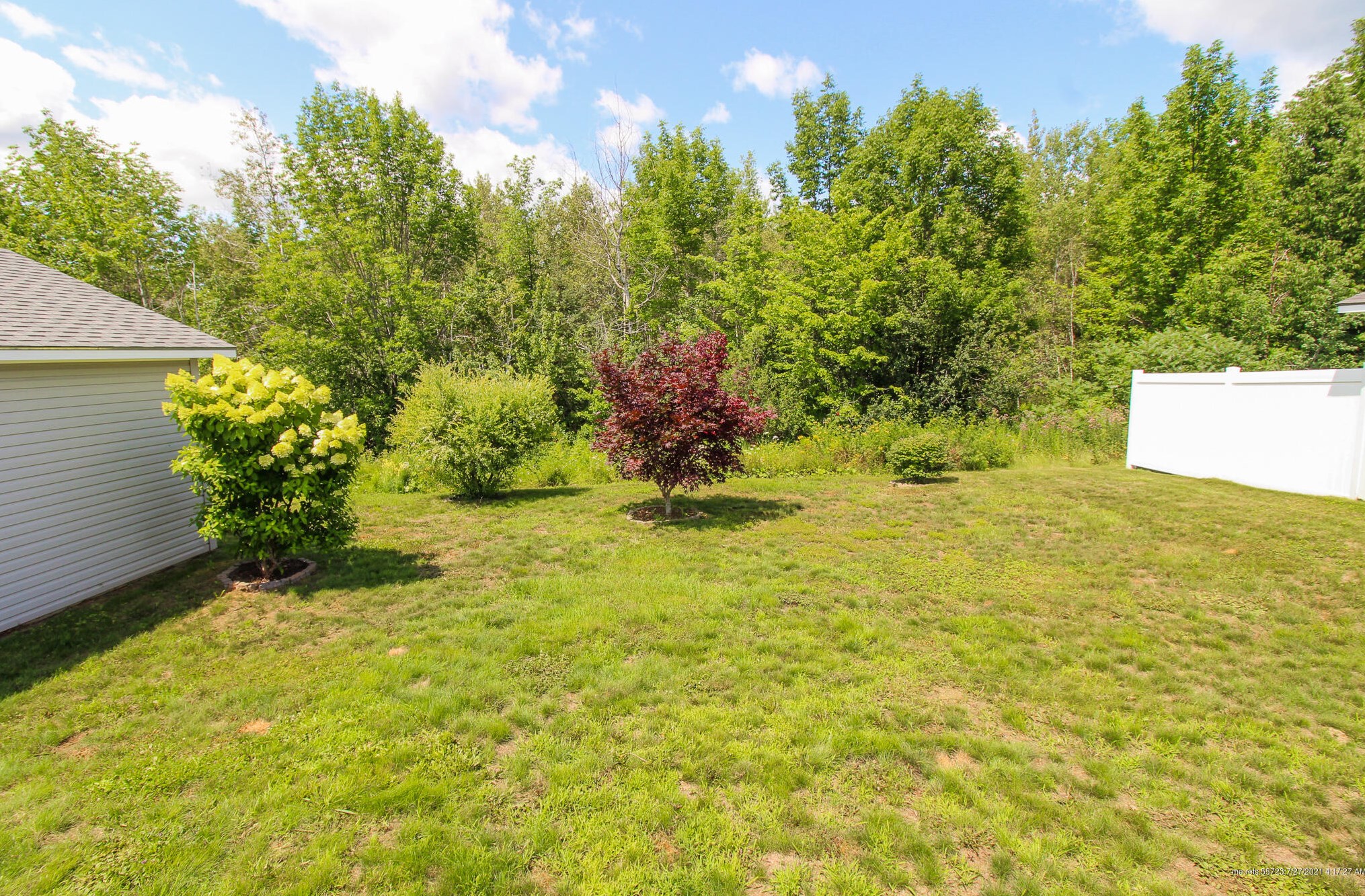 9 Ledge Cir, Bangor ME  04401-2594 exterior