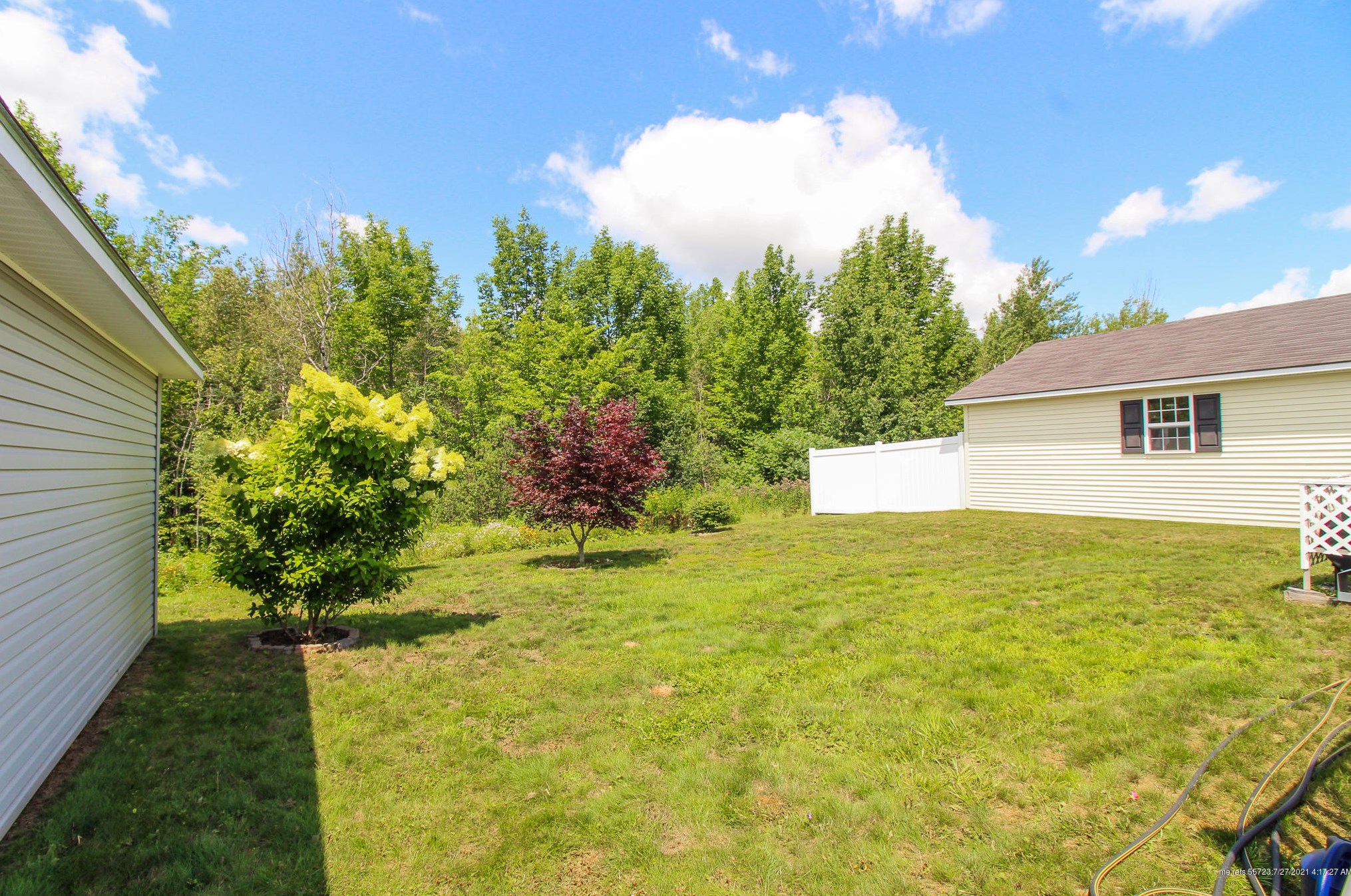 9 Ledge Cir, Bangor ME  04401-2594 exterior