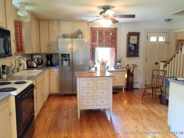 22 Prospect St, Skowhegan ME  04976-1912 exterior