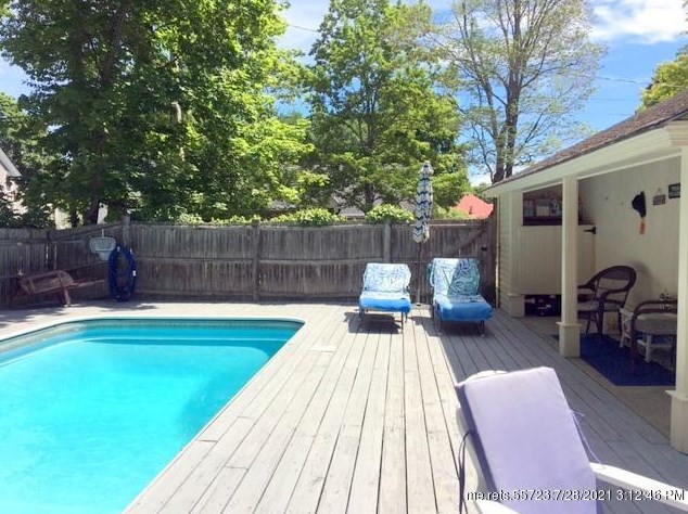 22 Prospect St, Skowhegan ME  04976-1912 exterior