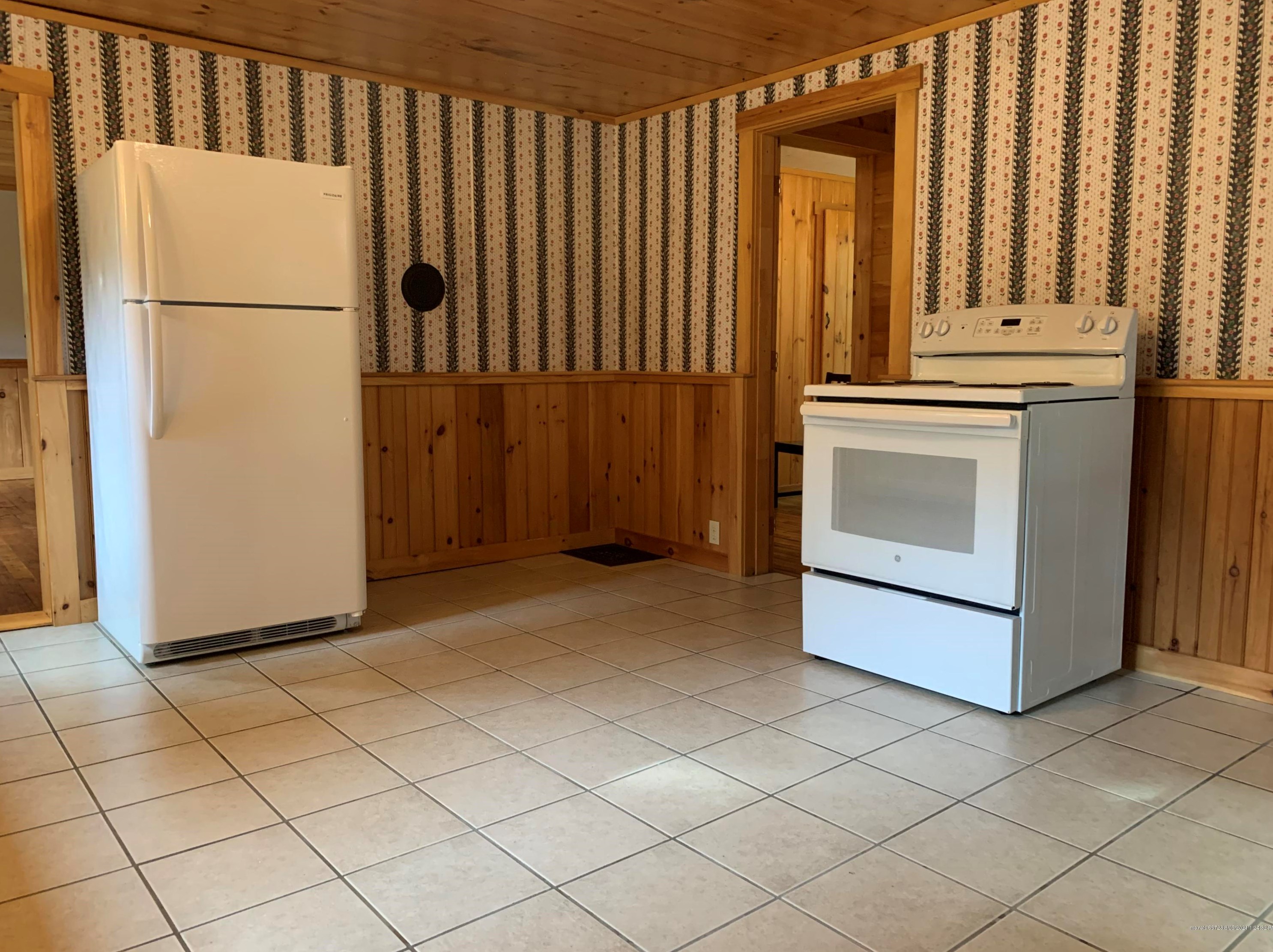 28 Winter St, Madison ME  04950-1414 exterior