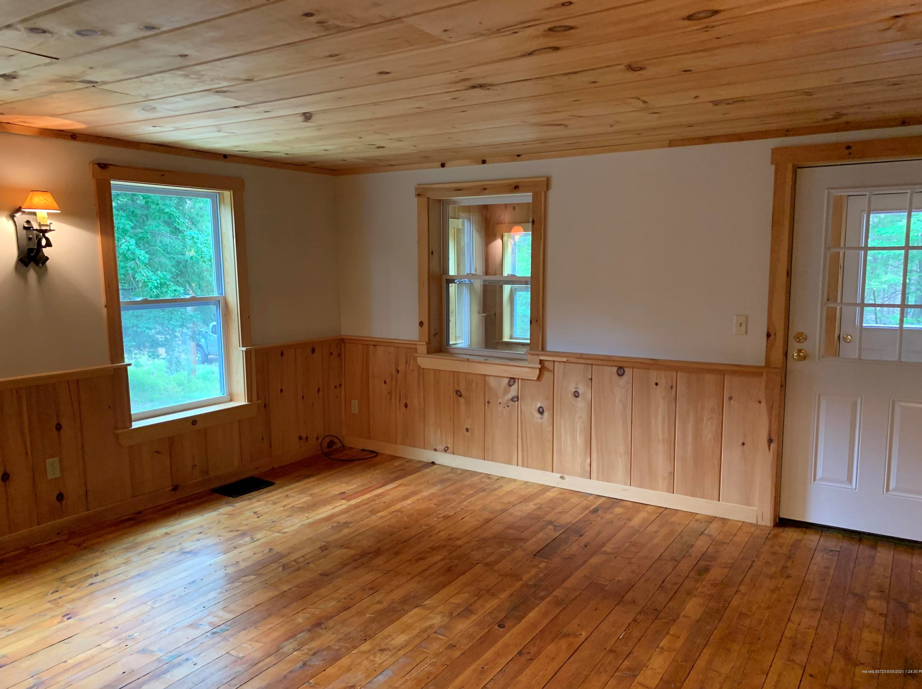 28 Winter St, Madison ME  04950-1414 exterior