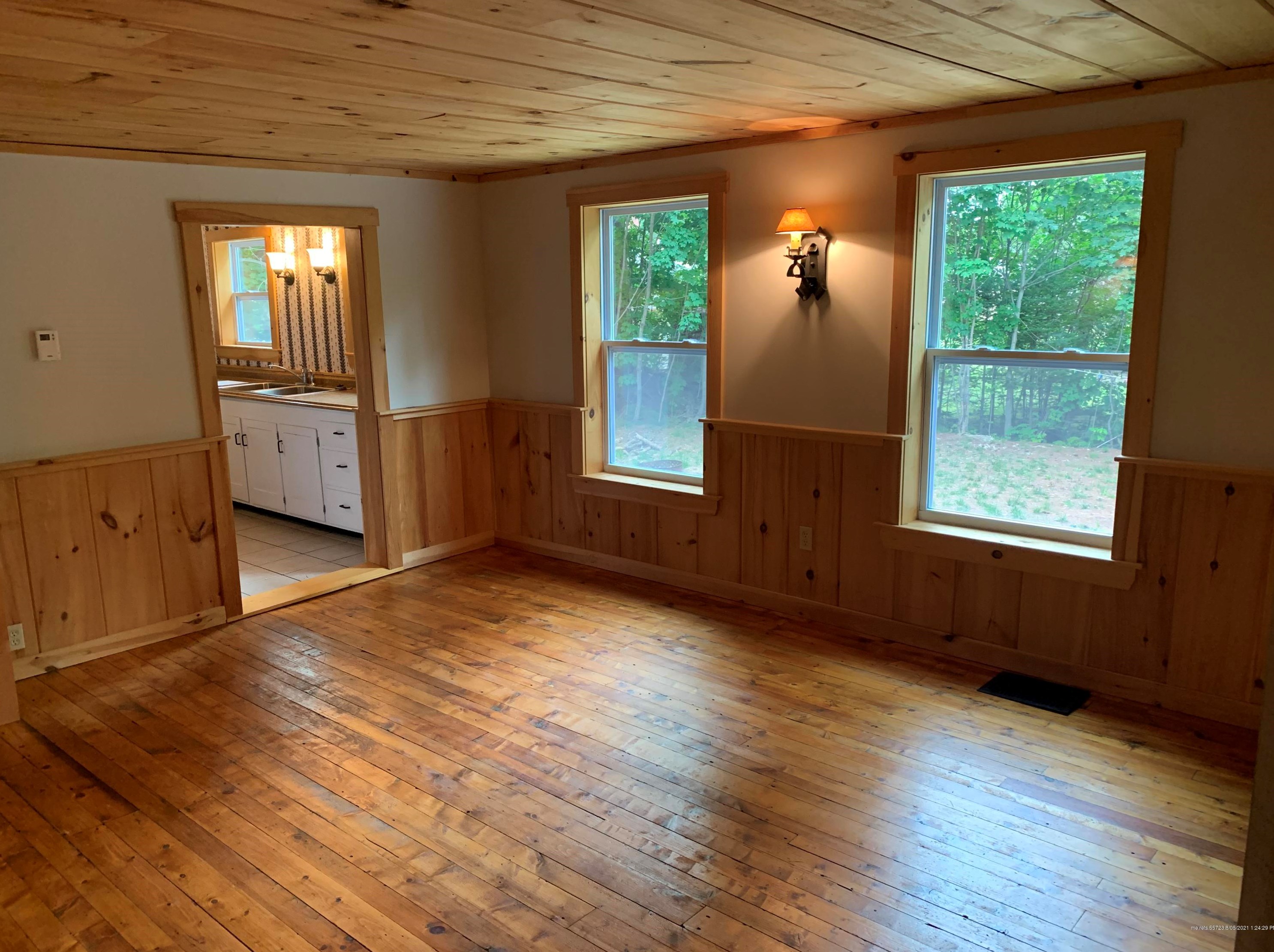 28 Winter St, Madison ME  04950-1414 exterior