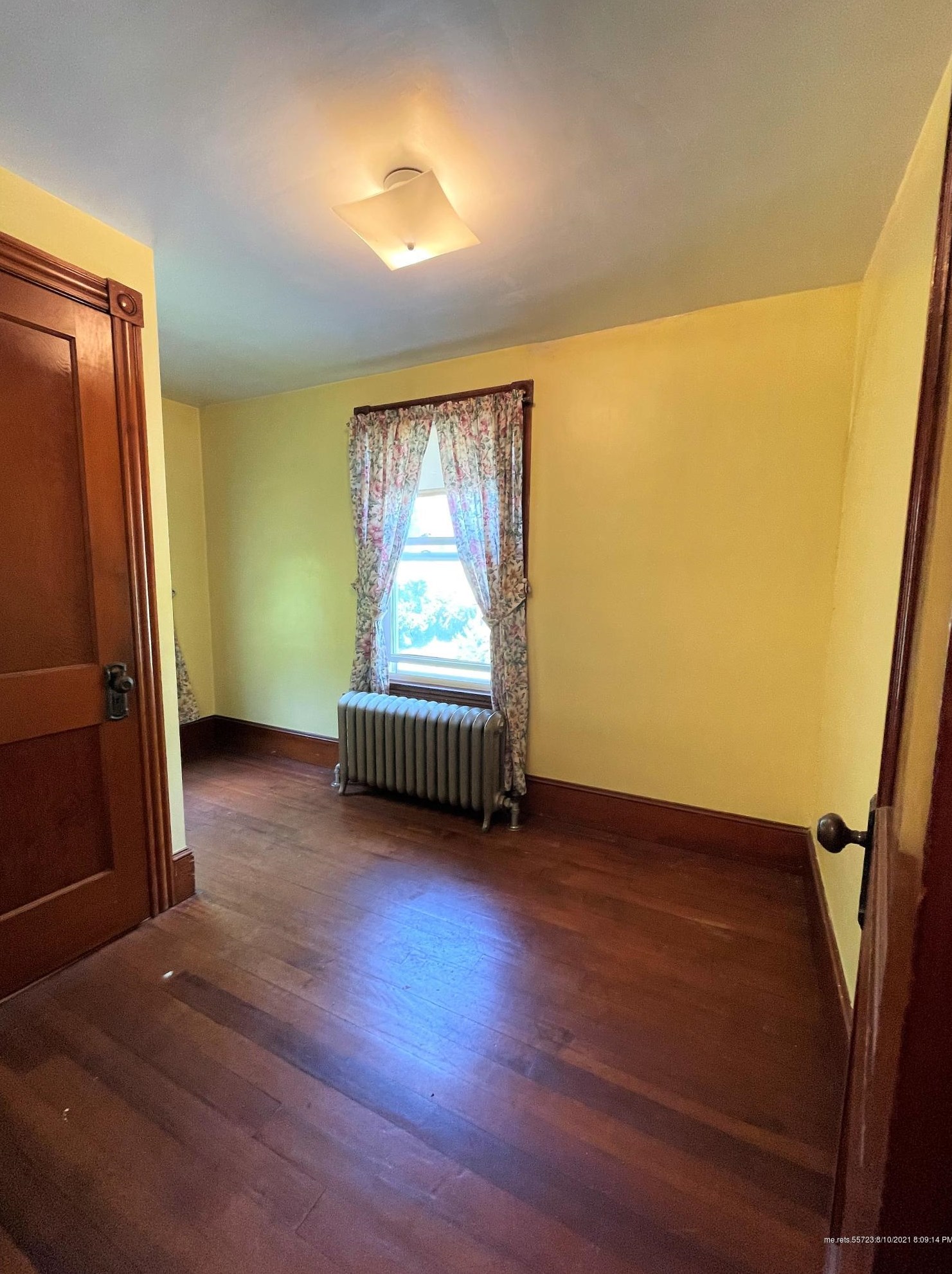 91 Pleasant St, Westbrook ME  04092-4028 exterior