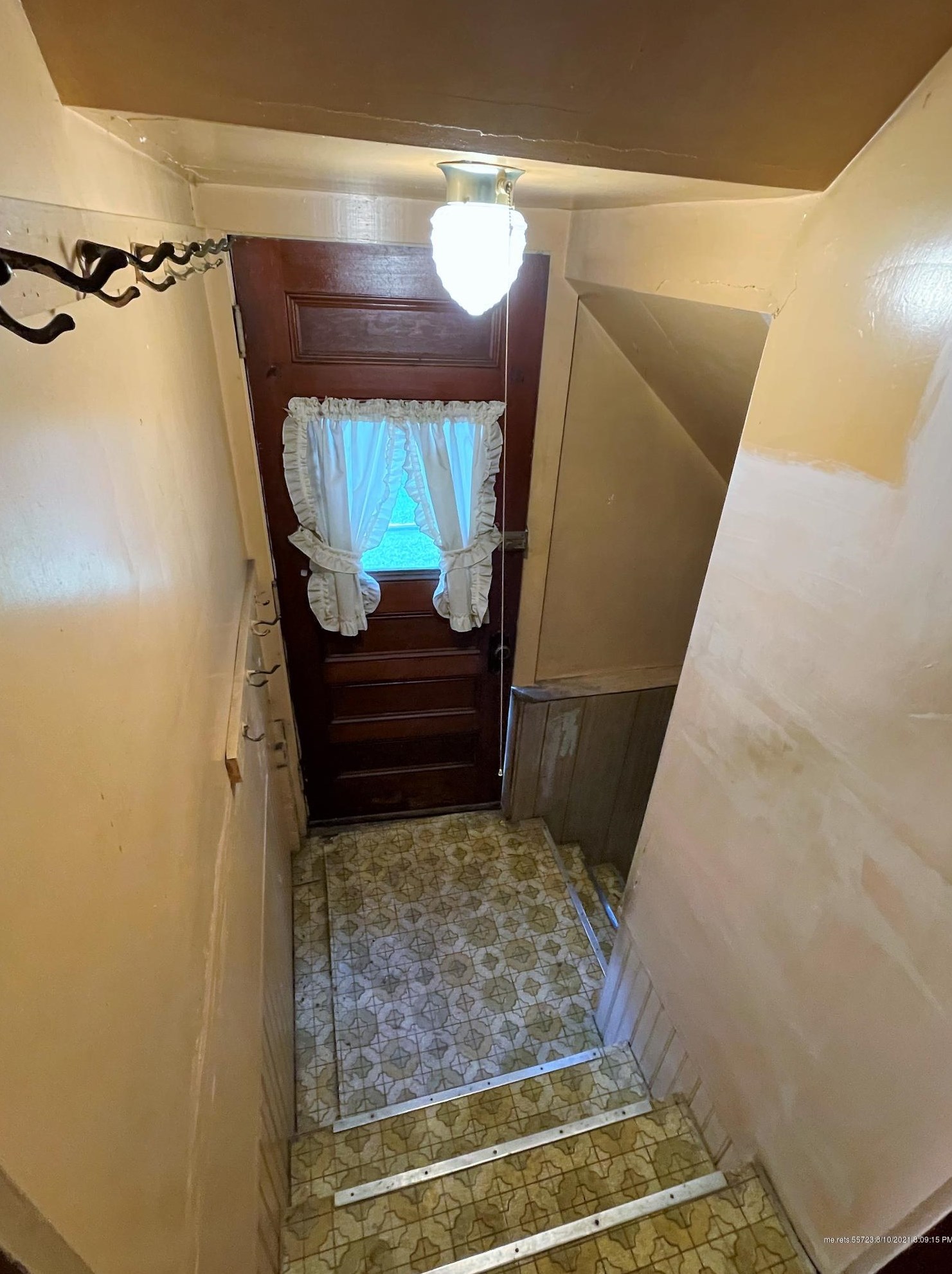 91 Pleasant St, Westbrook ME  04092-4028 exterior