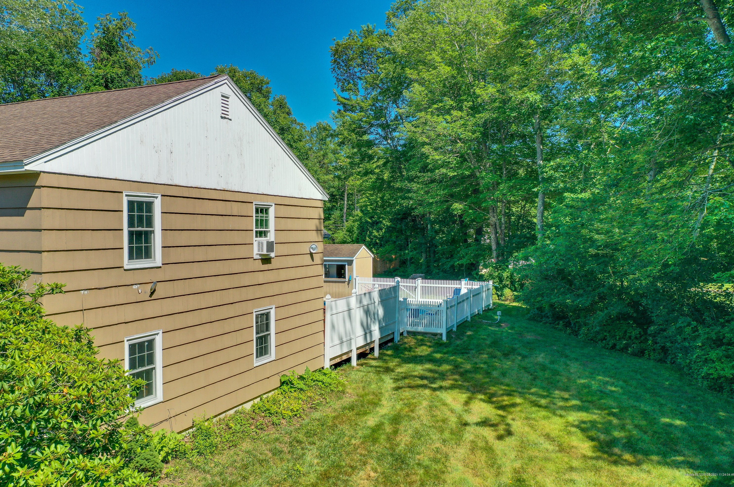 4 Forest Ln, Kennebunk ME  04043-6919 exterior