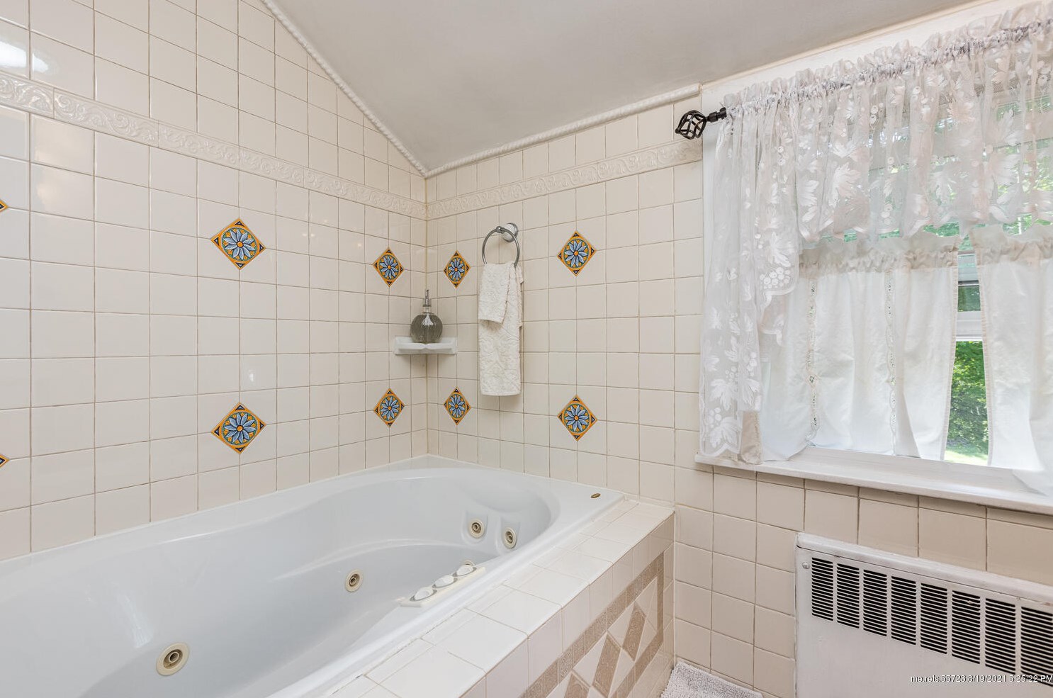 9 Wayne St, Portland ME  04102-2227 exterior