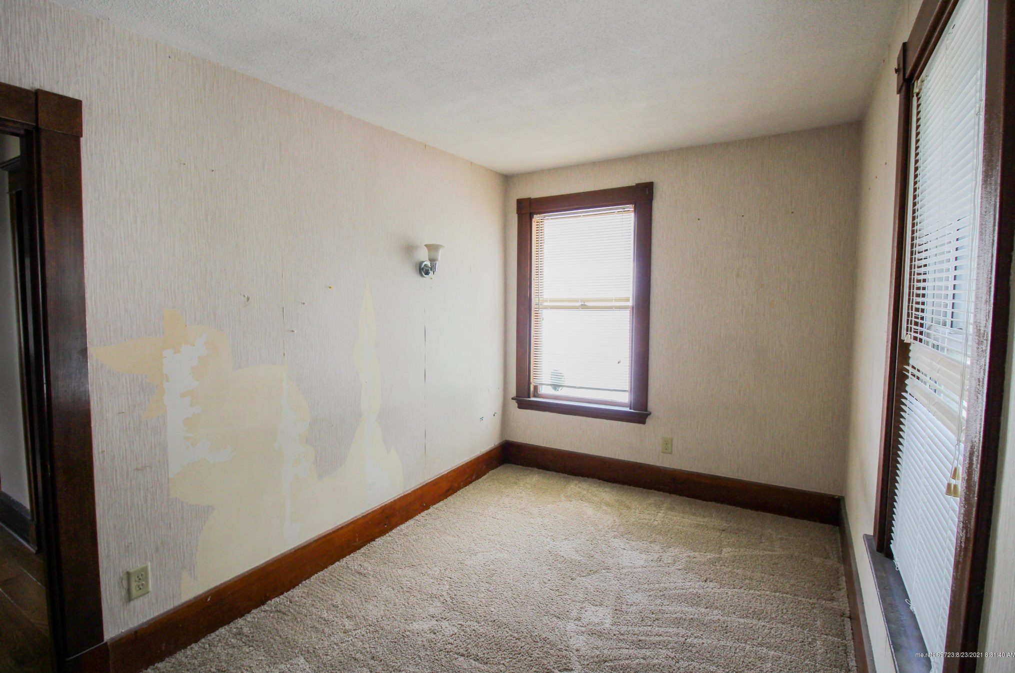 25 Thatcher St, Bangor ME  04401-6817 exterior