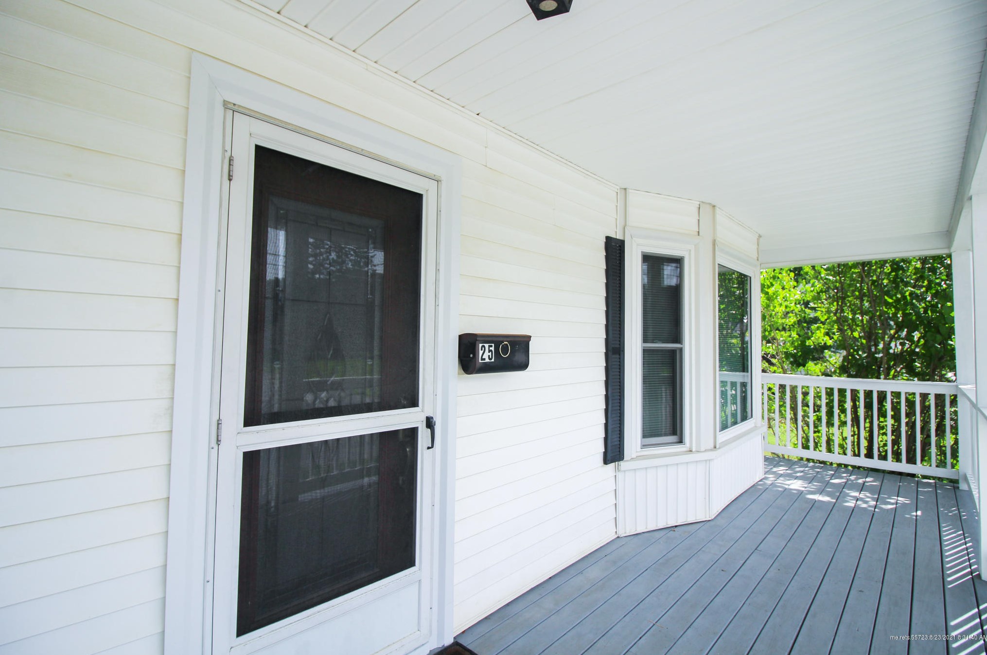 25 Thatcher St, Bangor ME  04401-6817 exterior