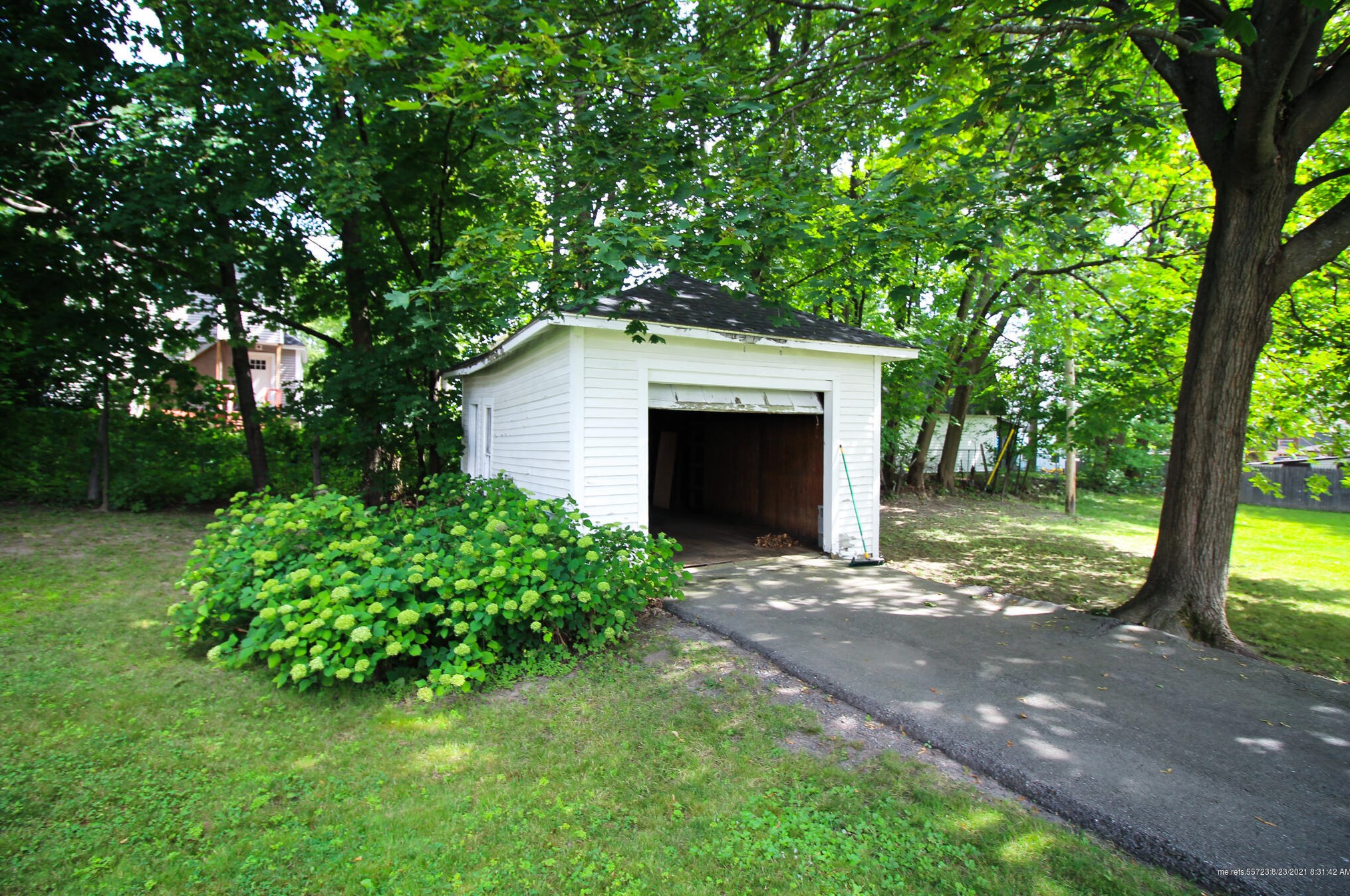 25 Thatcher St, Bangor ME  04401-6817 exterior