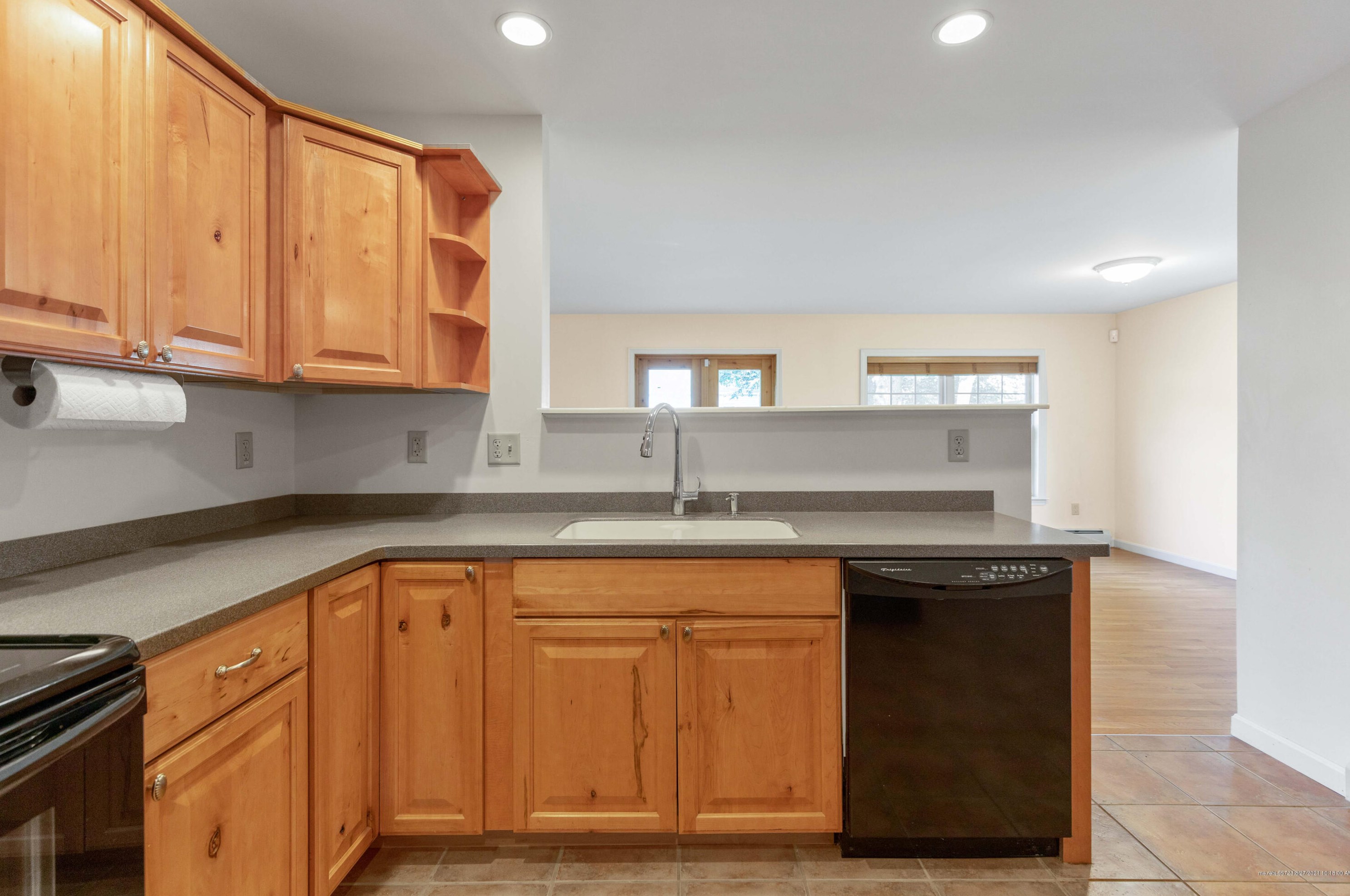 25 Stepping Stone Ln, Portland ME  04103-1322 exterior