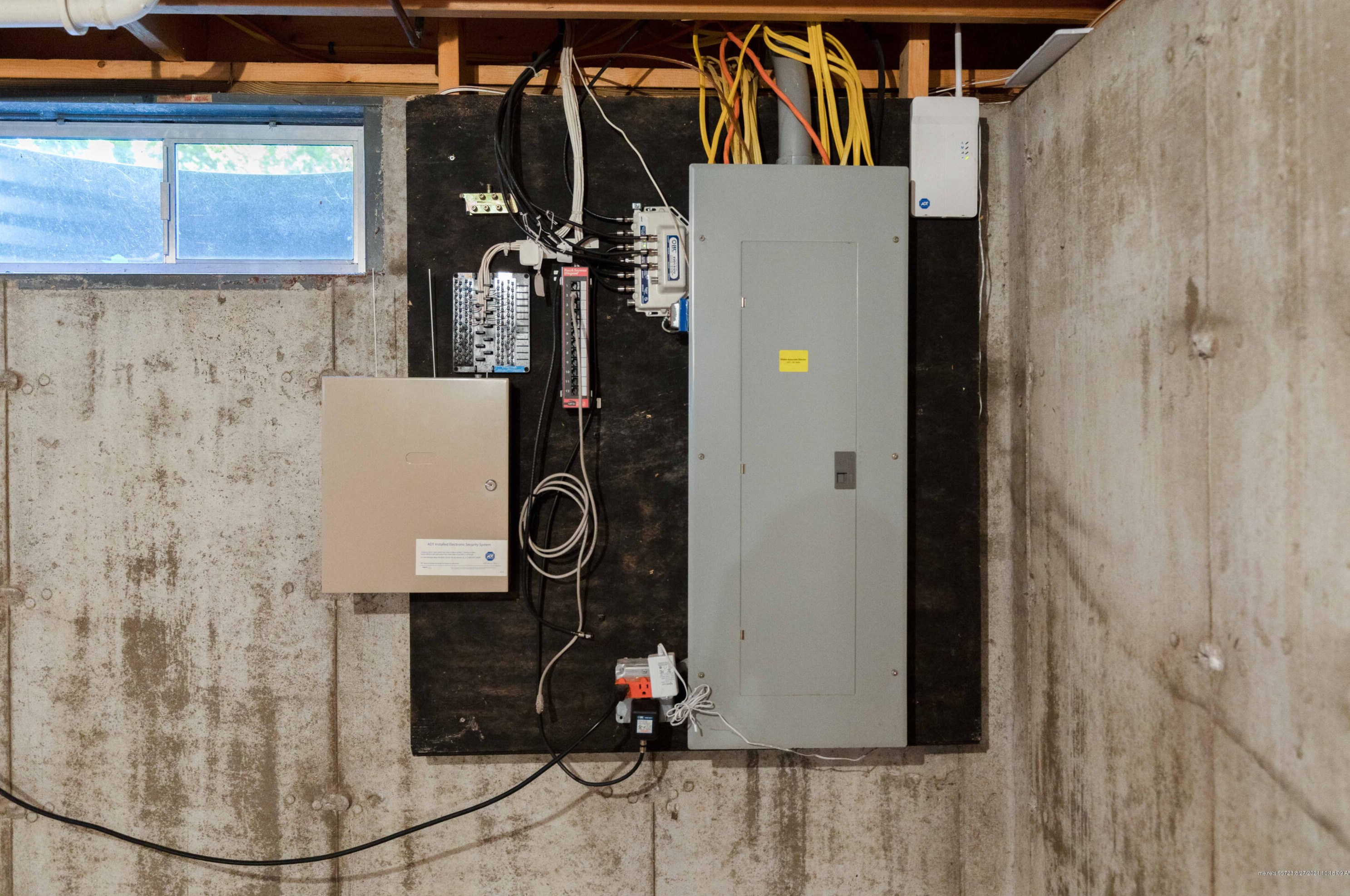 25 Stepping Stone Ln, Portland ME  04103-1322 exterior