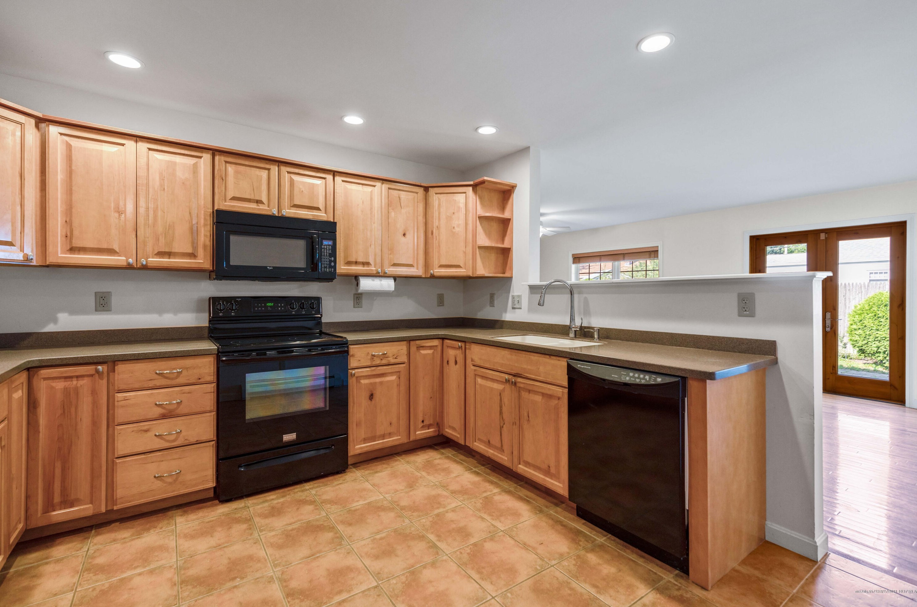25 Stepping Stone Ln, Portland ME  04103-1322 exterior