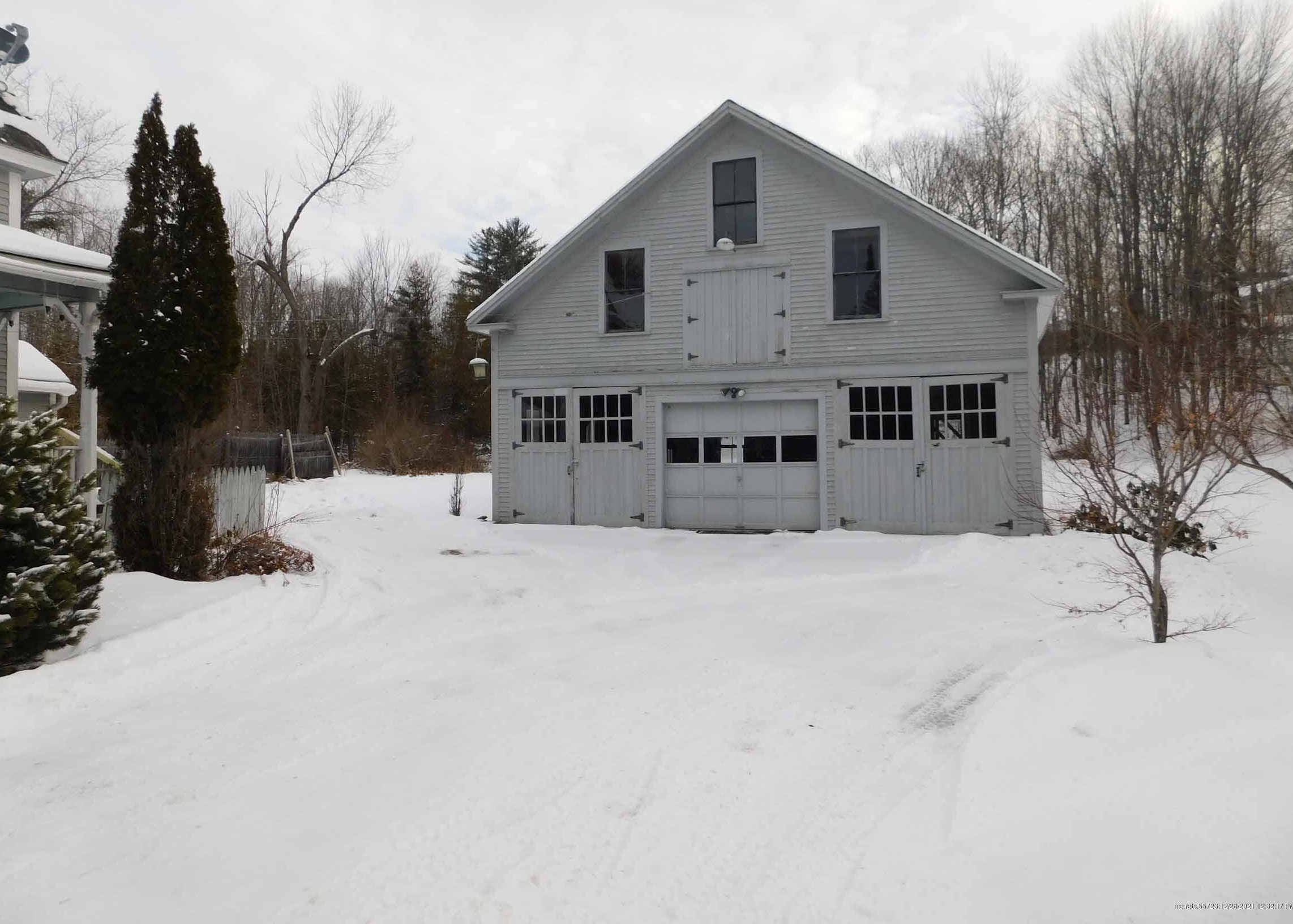 13 Fairview Ave, Sebec ME 04426-1369 exterior