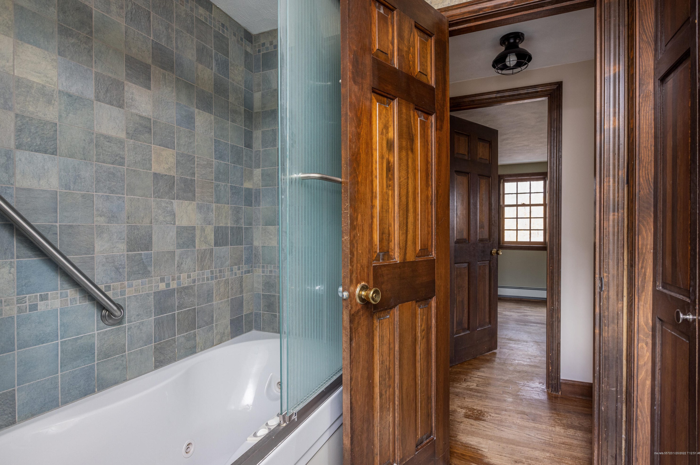 5 Whitworth Dr, Portland ME 04106-6547 exterior