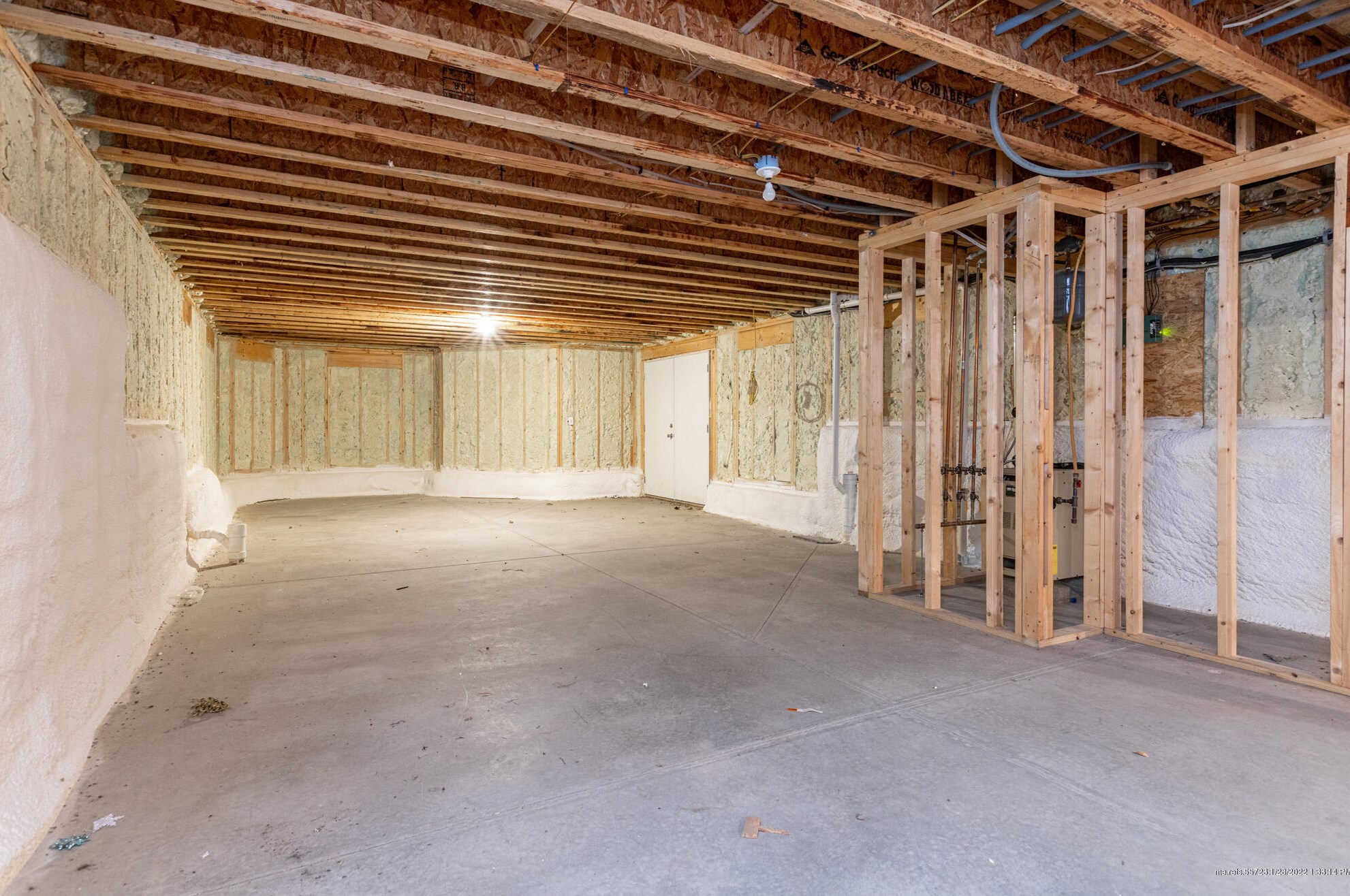 2 Bluff Rd, Portland ME 04106-5104 exterior