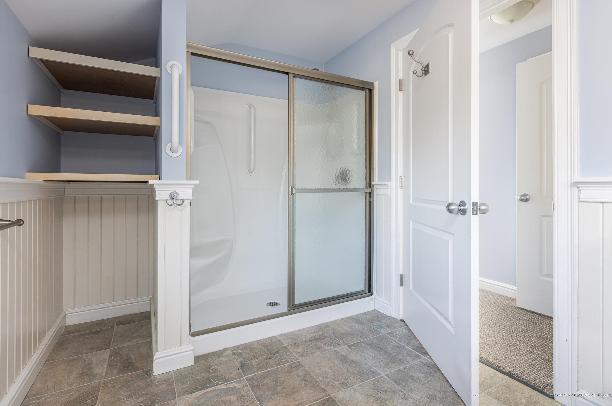 2 Bluff Rd, Portland ME 04106-5104 exterior