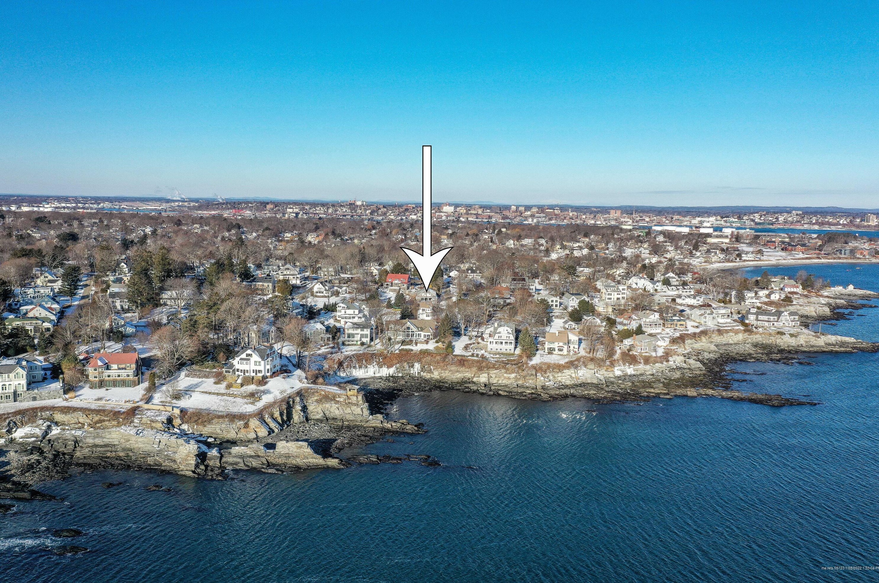 2 Bluff Rd, Portland ME 04106-5104 exterior