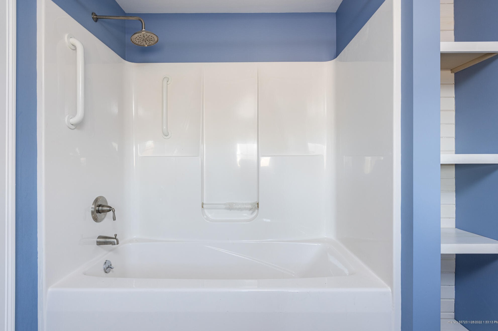 2 Bluff Rd, Portland ME 04106-5104 exterior