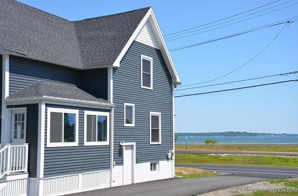220 Veranda St, Portland ME  04103-5543 exterior