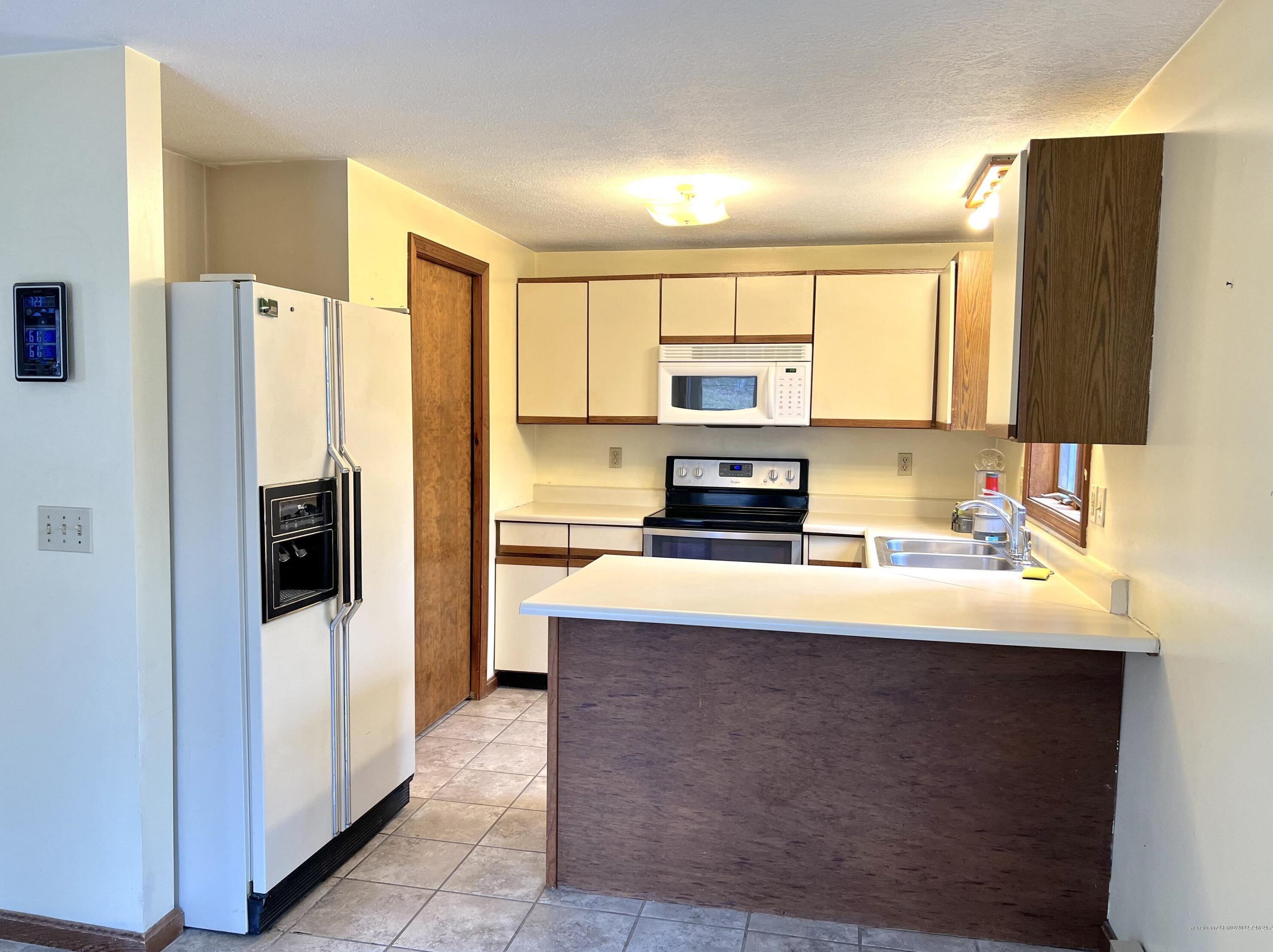 4 Overlook Cir, Limerick ME  04048-4118 exterior