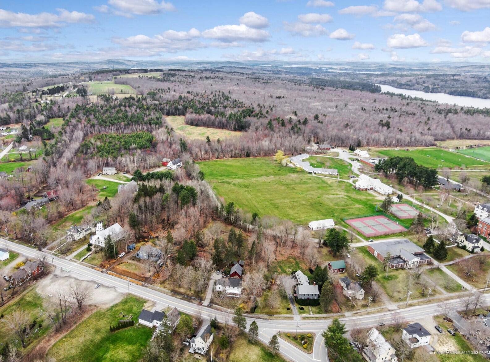 1588 Main St, Readfield ME 04355-3503 exterior