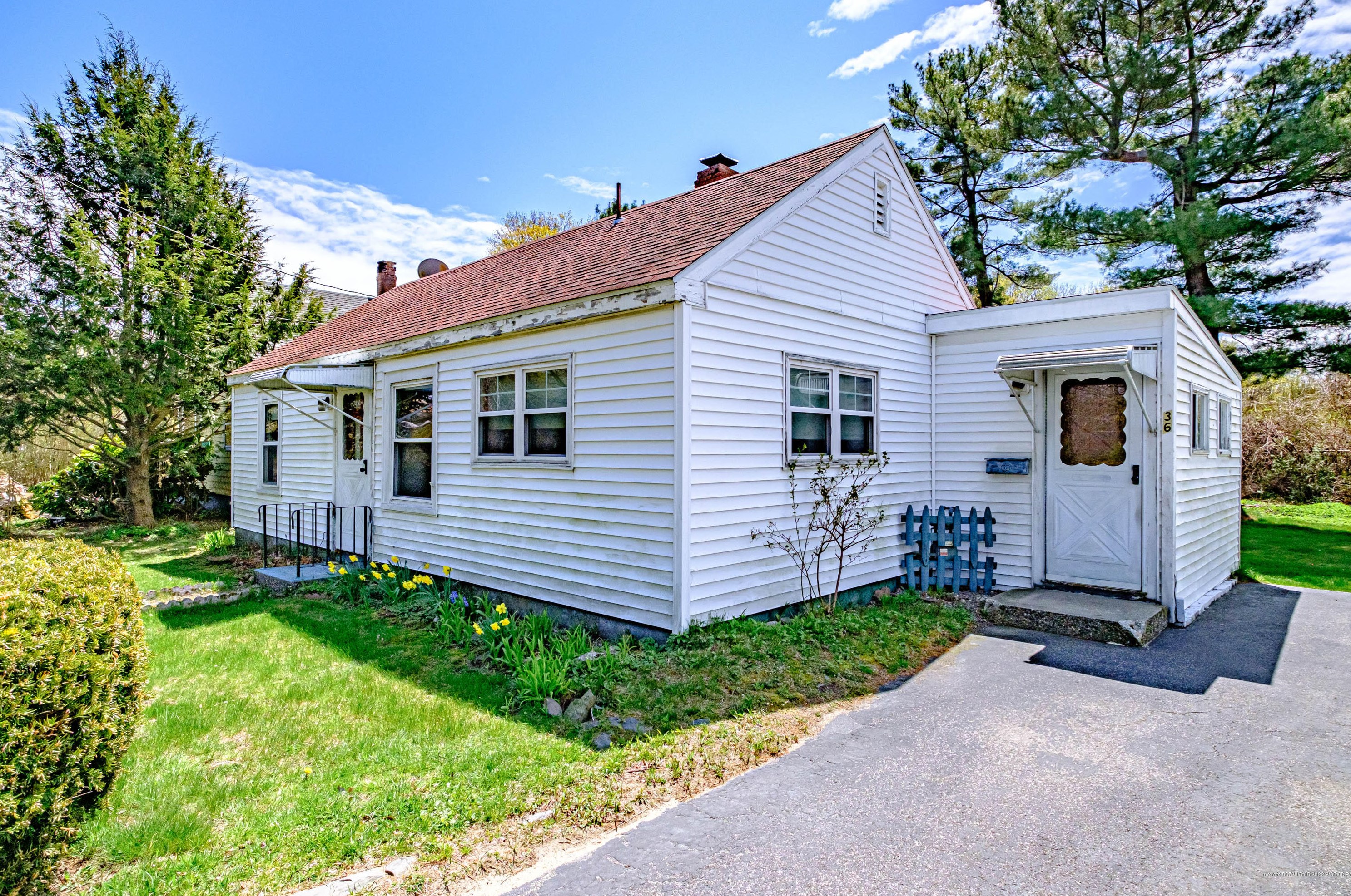 36 Smith, Portland ME 04106-2238 exterior