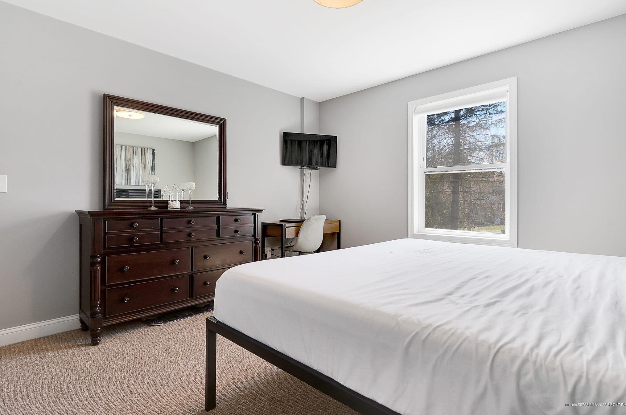 8 Vista Dr, Windham ME  04062-4439 exterior