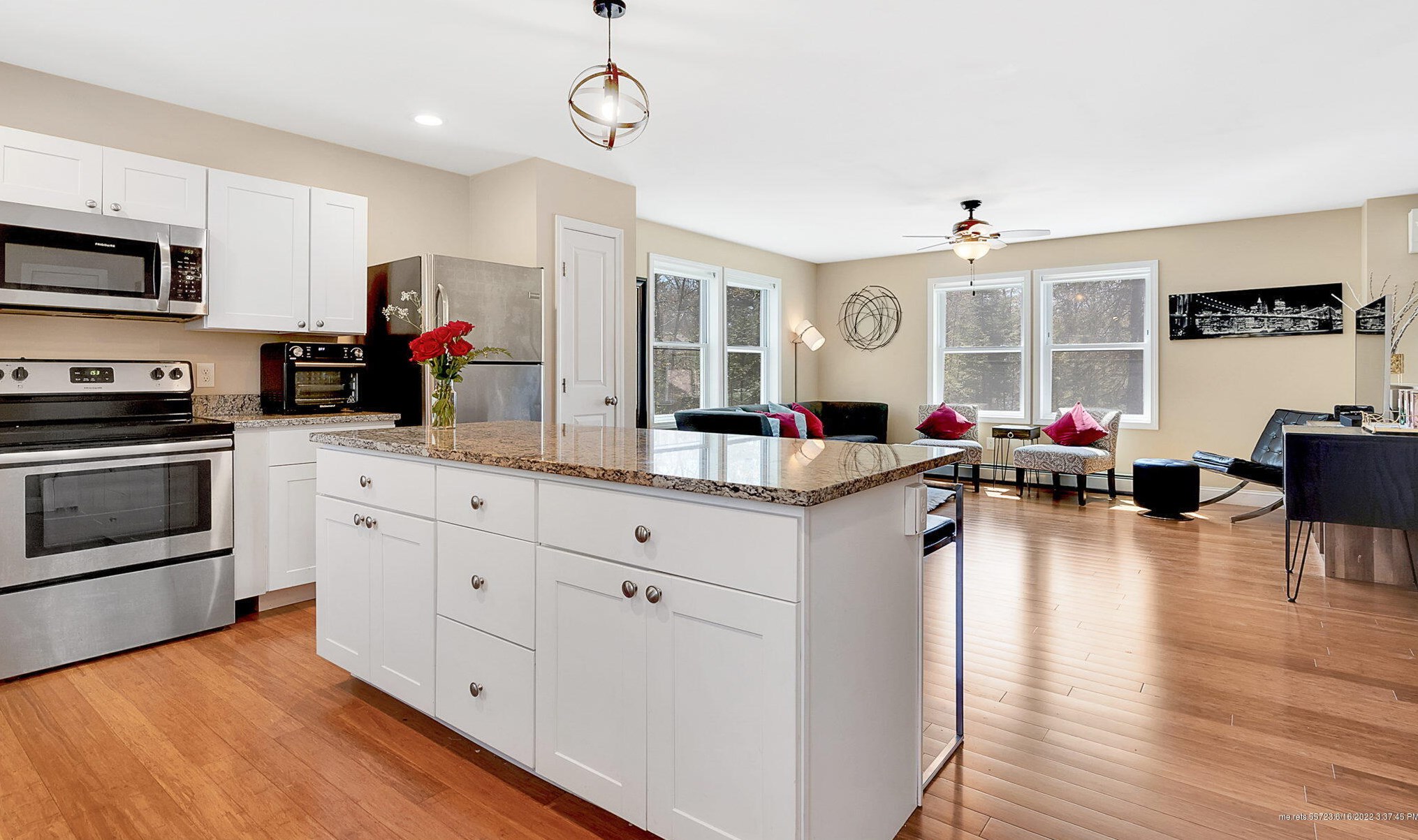 8 Vista Dr, Windham ME  04062-4439 exterior