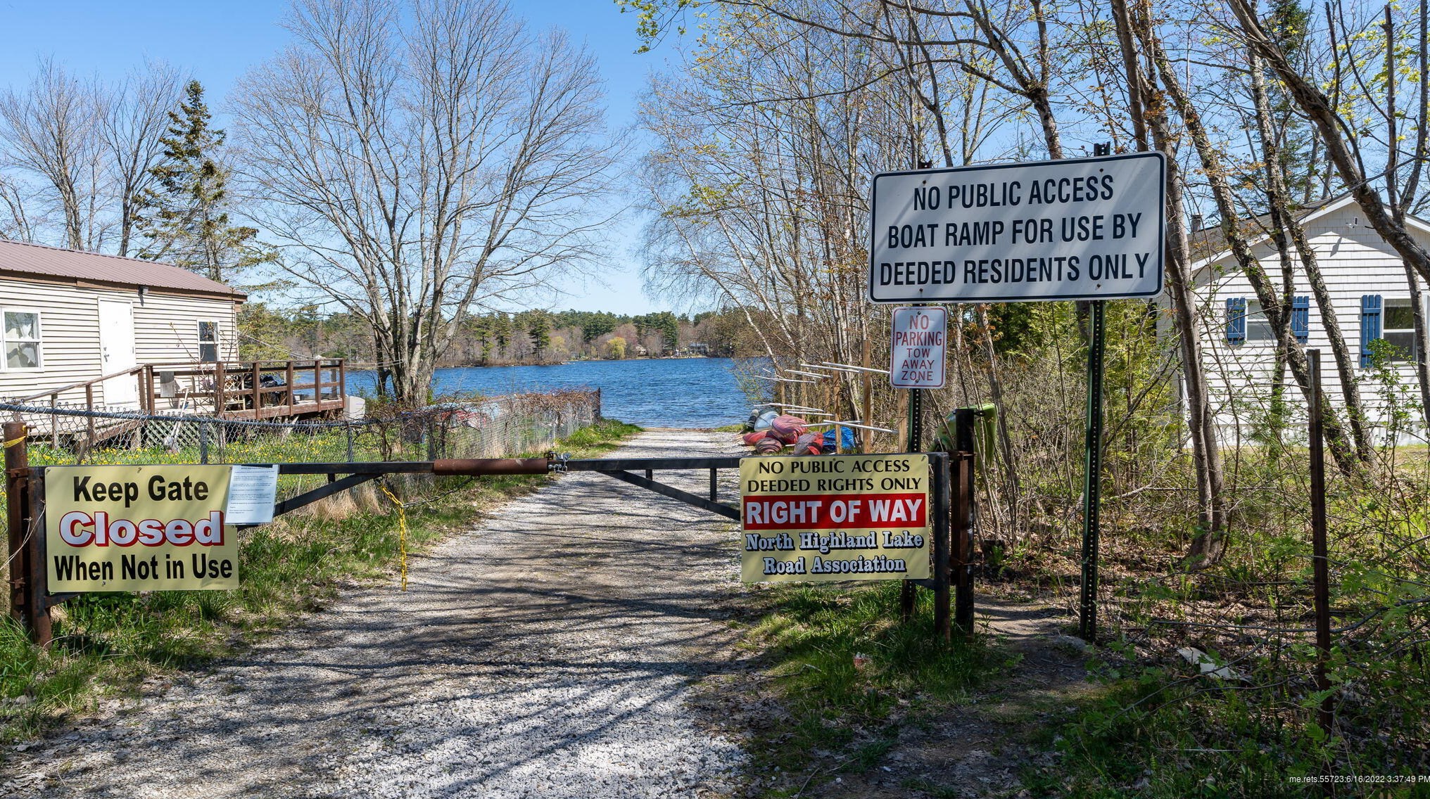 8 Vista Dr, Windham ME  04062-4439 exterior