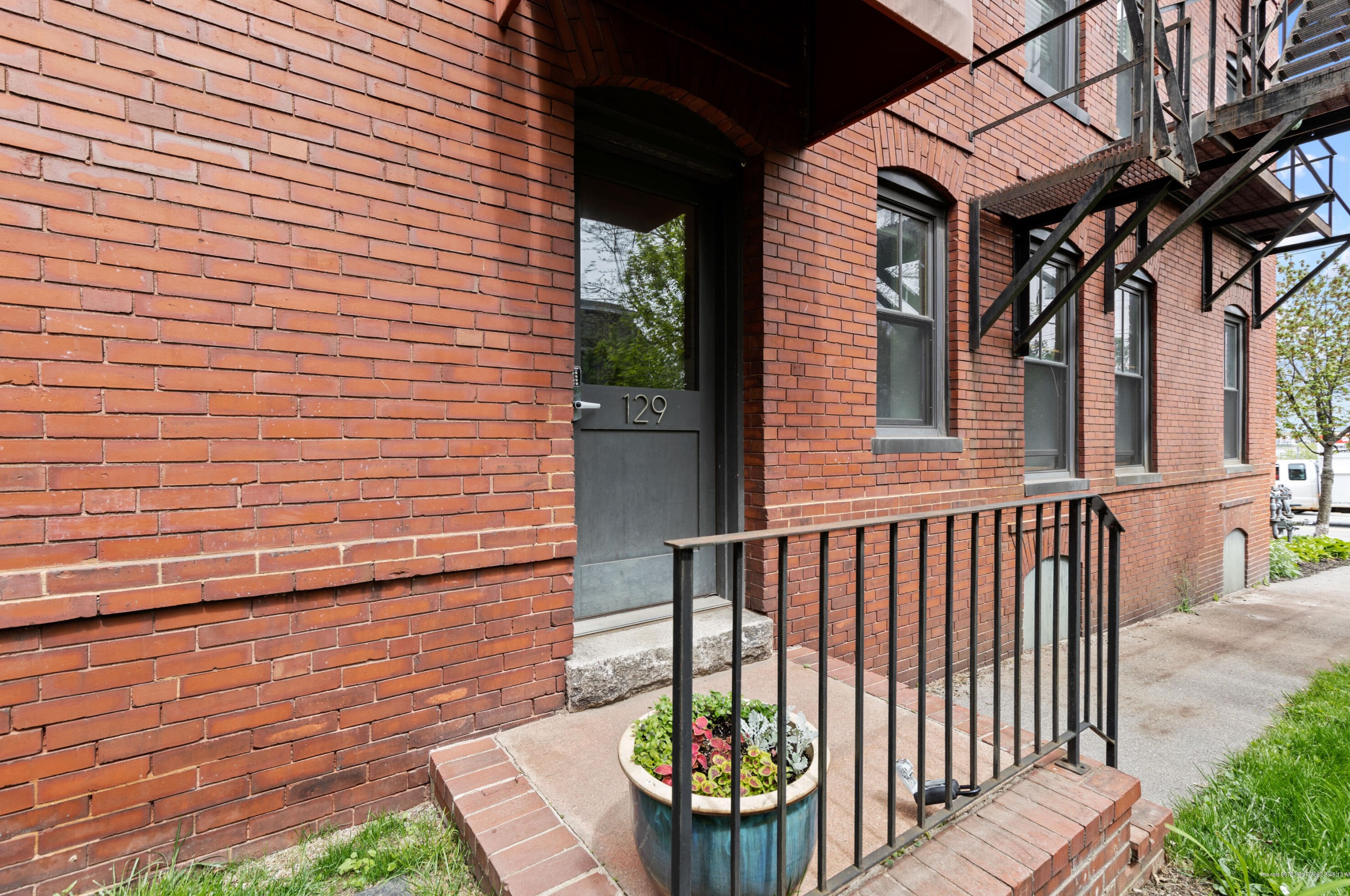 129 York St, Portland ME  04101-4546 exterior