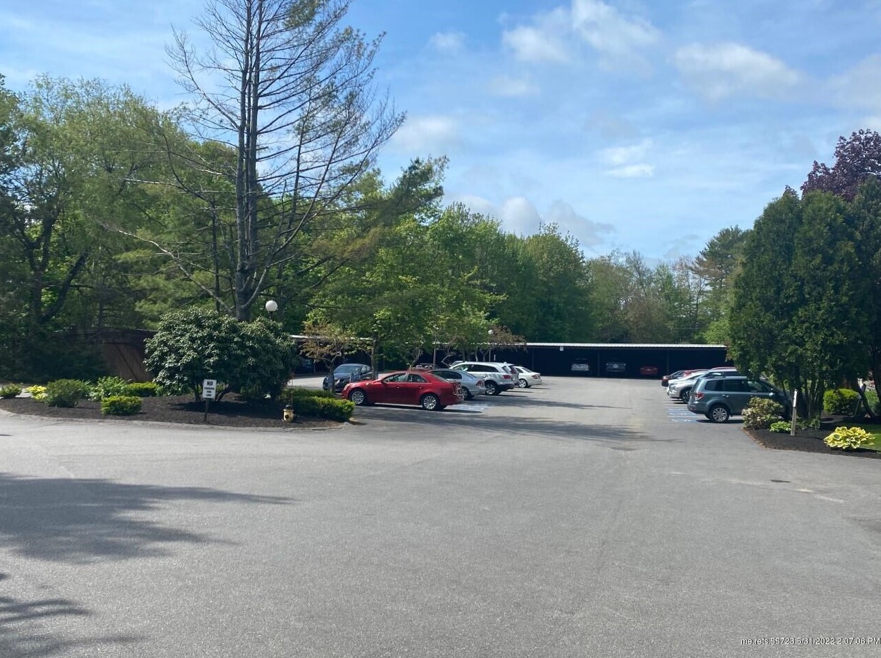 751 Main St, Portland ME 04106-5400 exterior