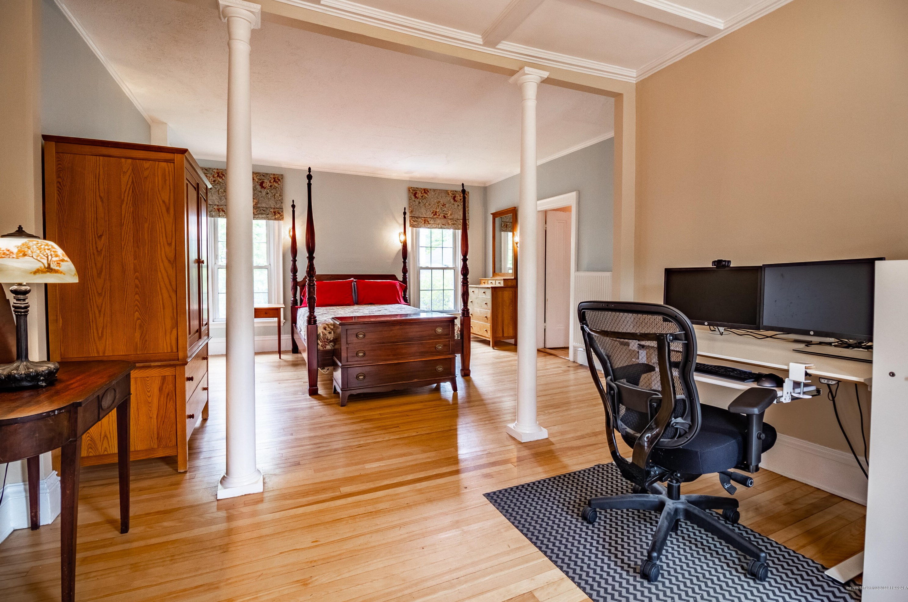 1 Prospect St, Auburn ME  04210-4625 exterior