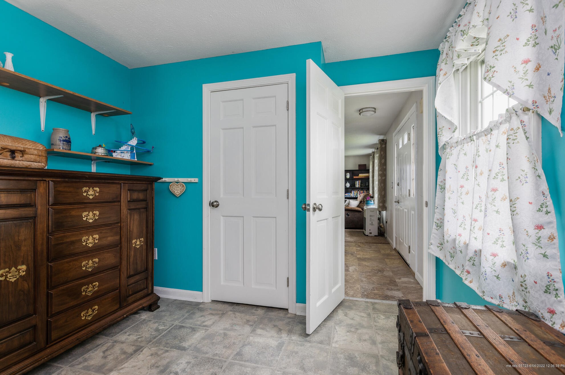 18 Bay View Dr, Portland ME 04103-4519 exterior