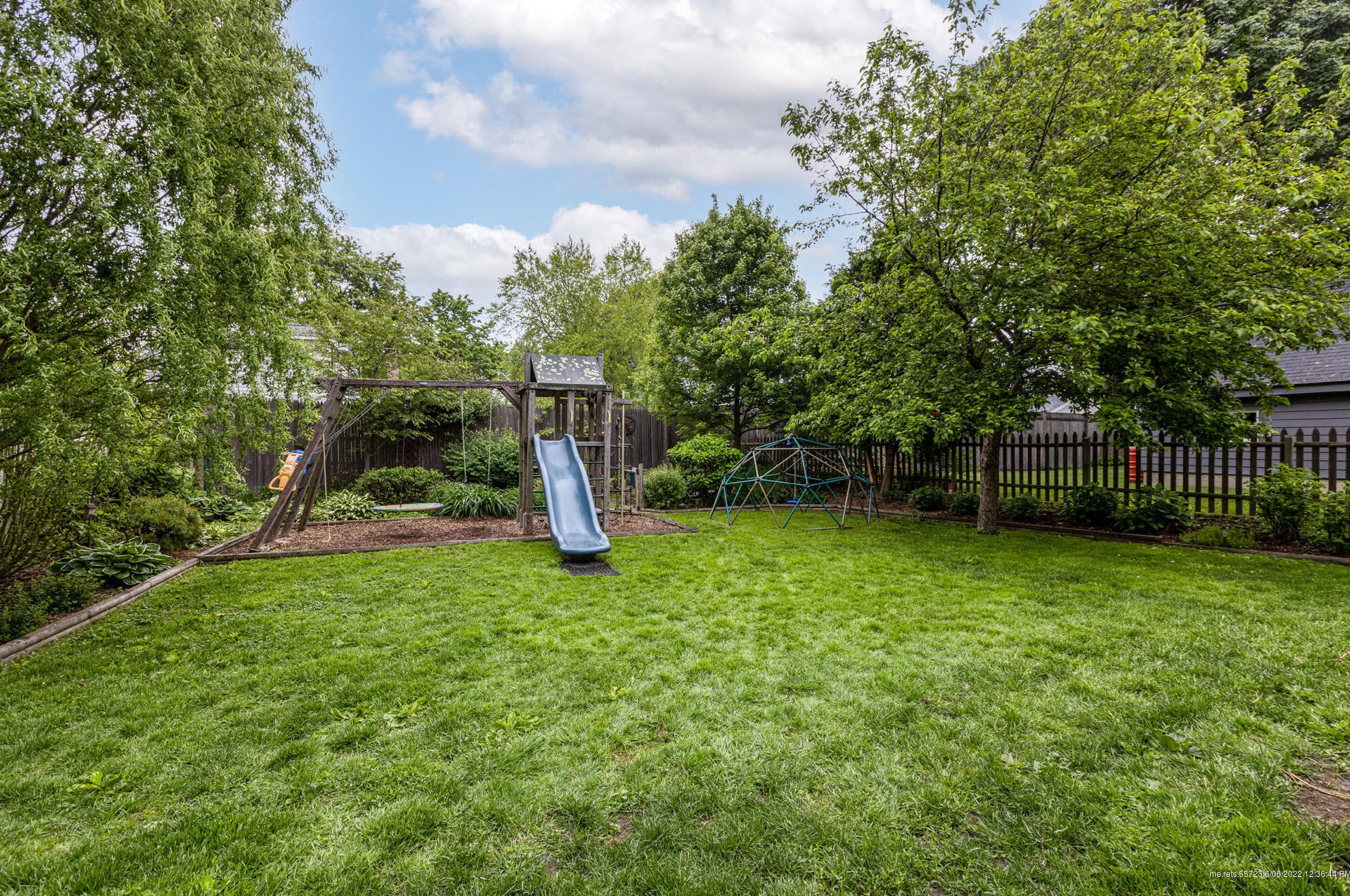 18 Bay View Dr, Portland ME 04103-4519 exterior