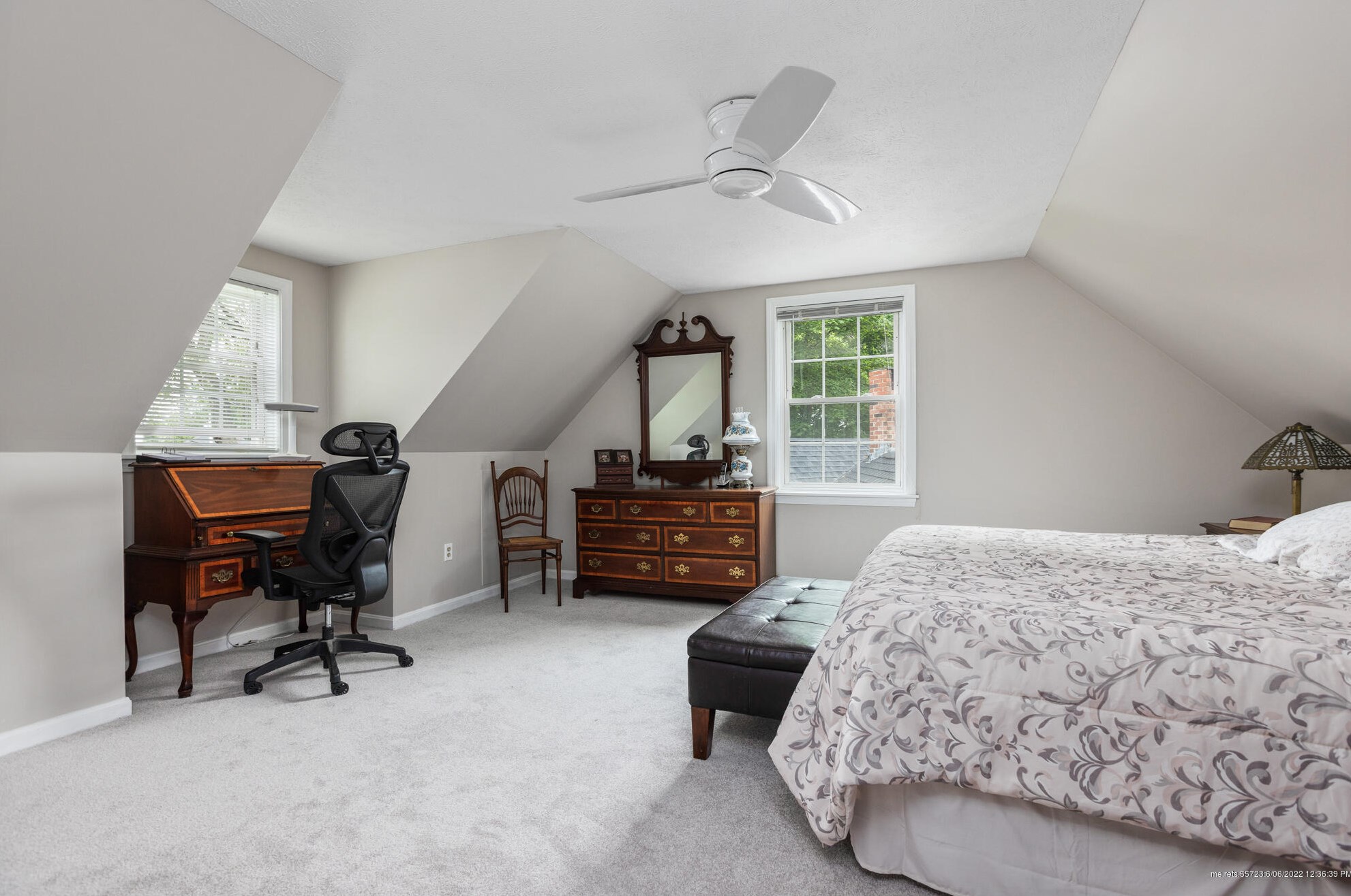 18 Bay View Dr, Portland ME 04103-4519 exterior