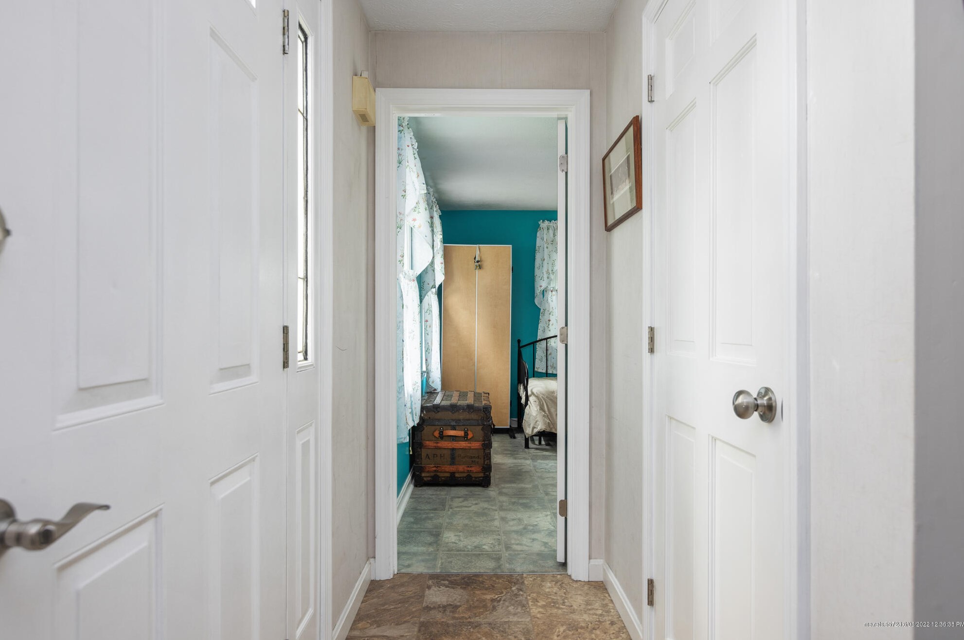 18 Bay View Dr, Portland ME 04103-4519 exterior