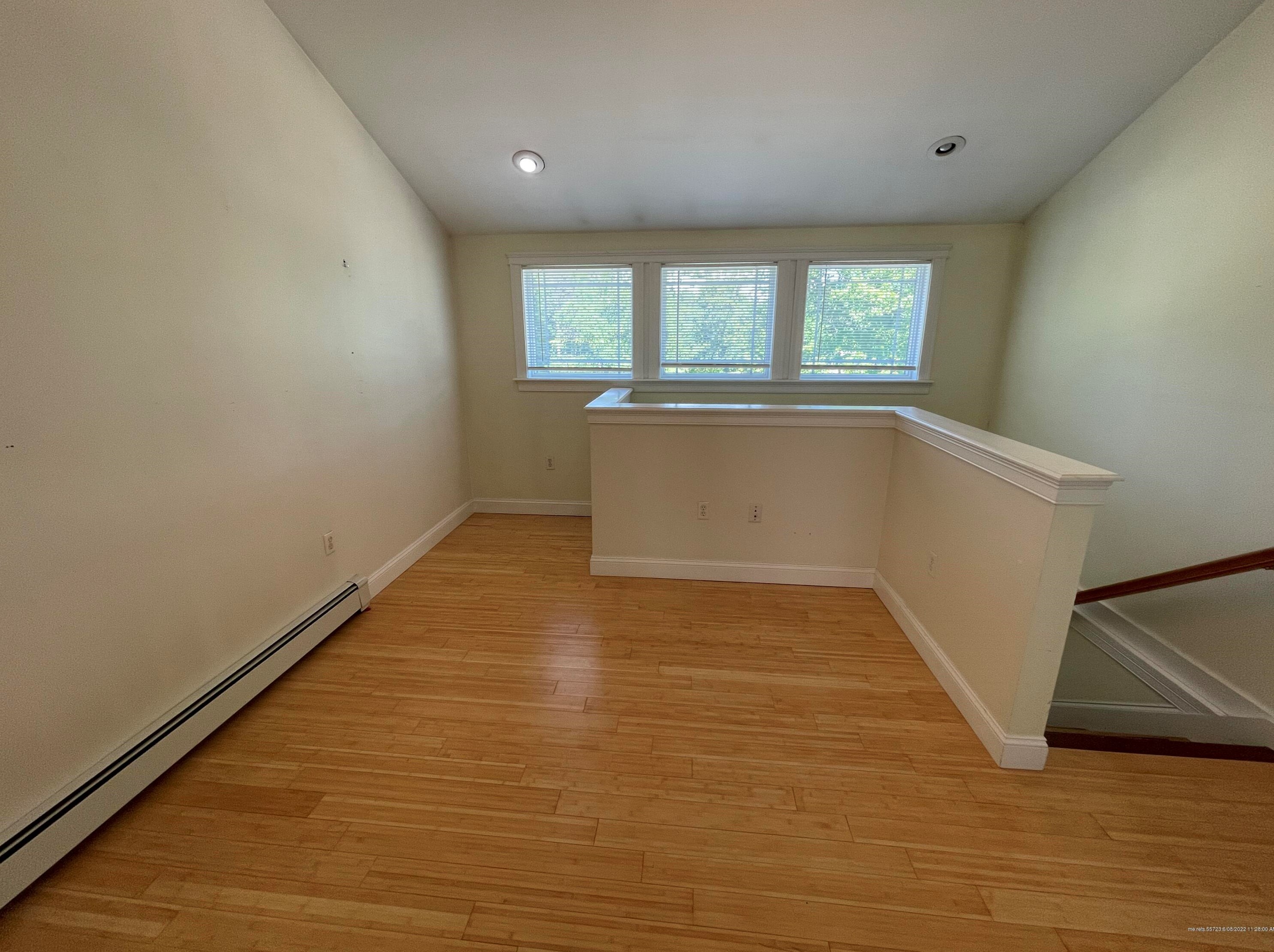 1029 Roosevelt Trl, Windham ME 04062-4816 exterior