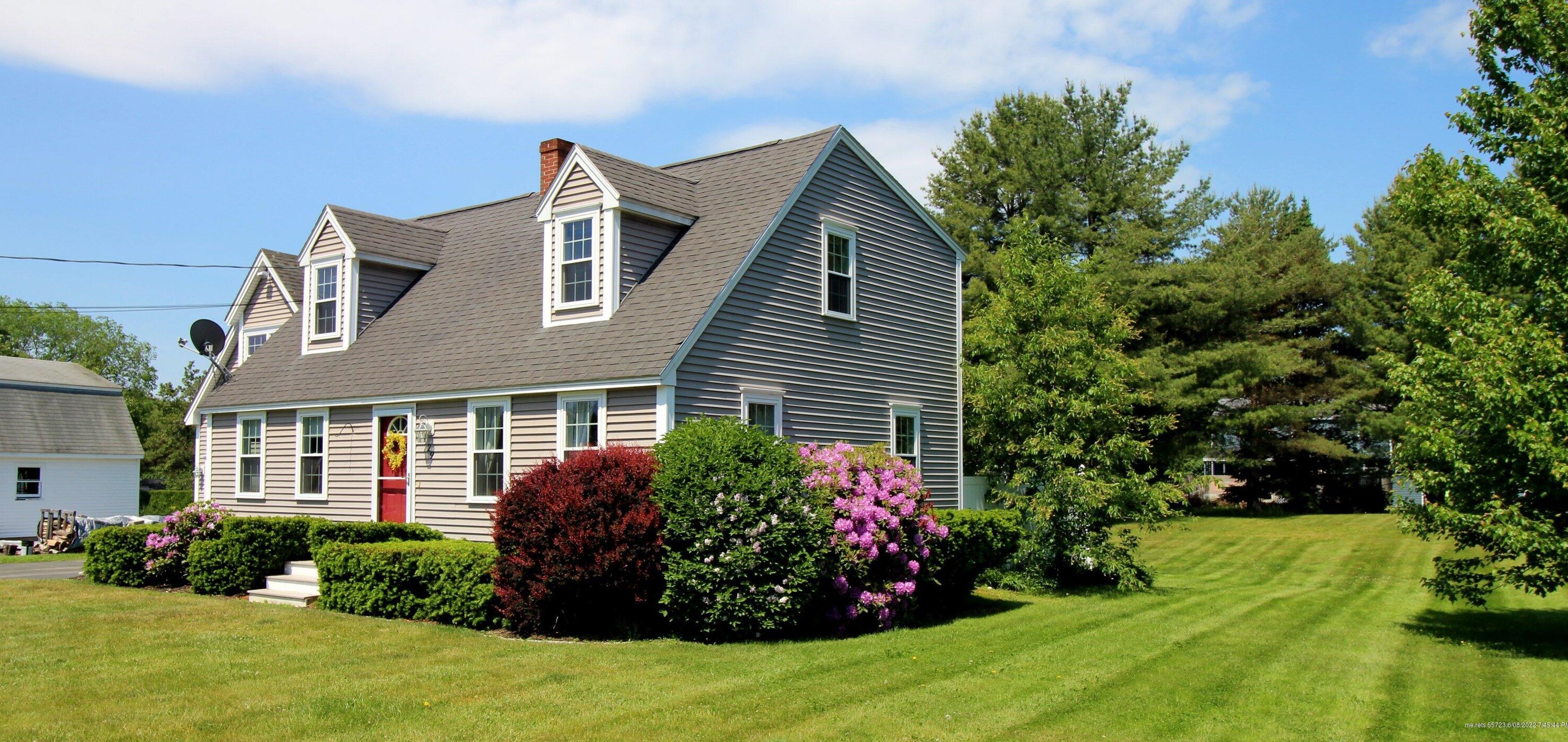 29 Douglas Ave, Saco ME  04072-9732 exterior